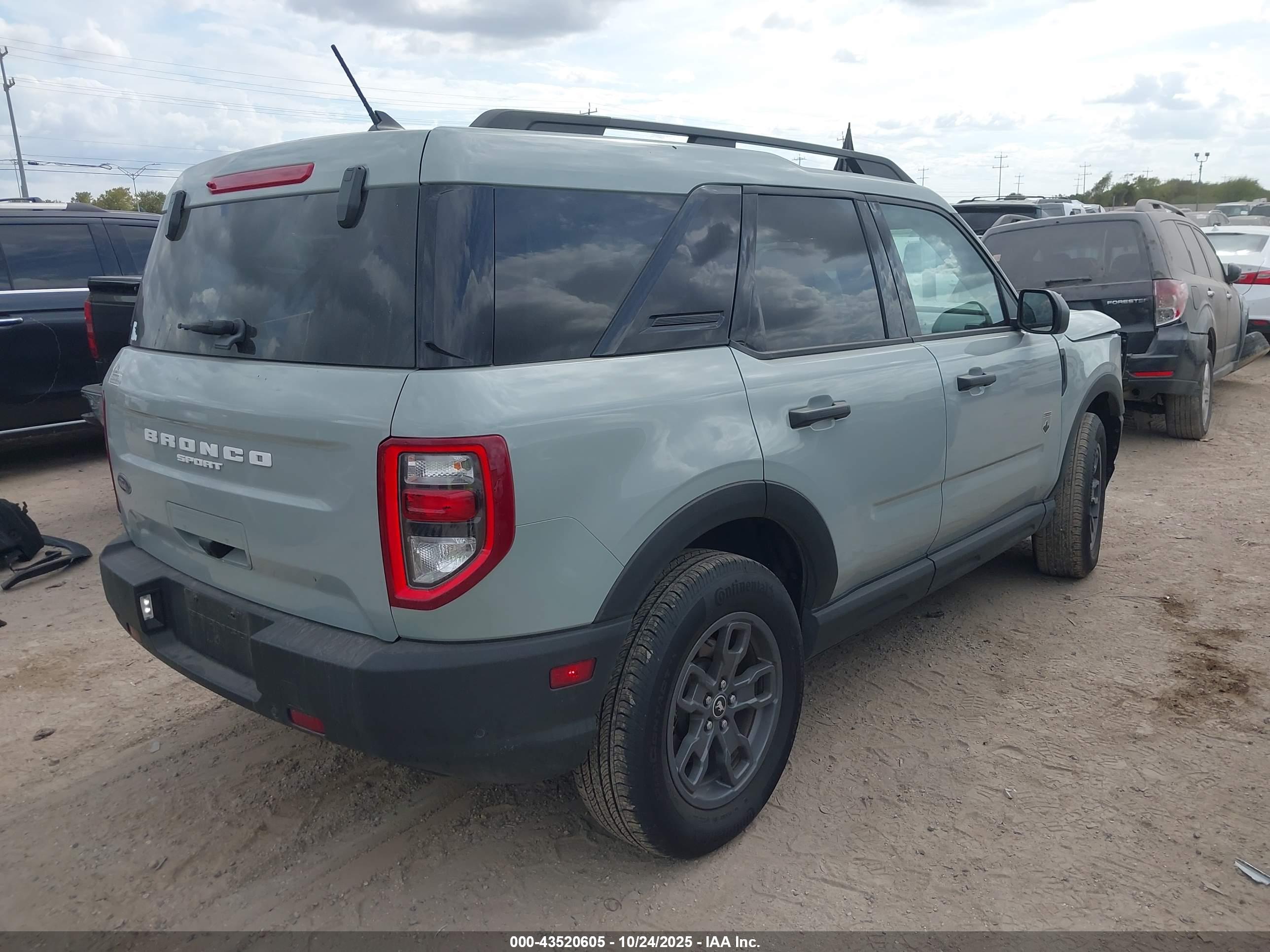 FORD BRONCO image 4