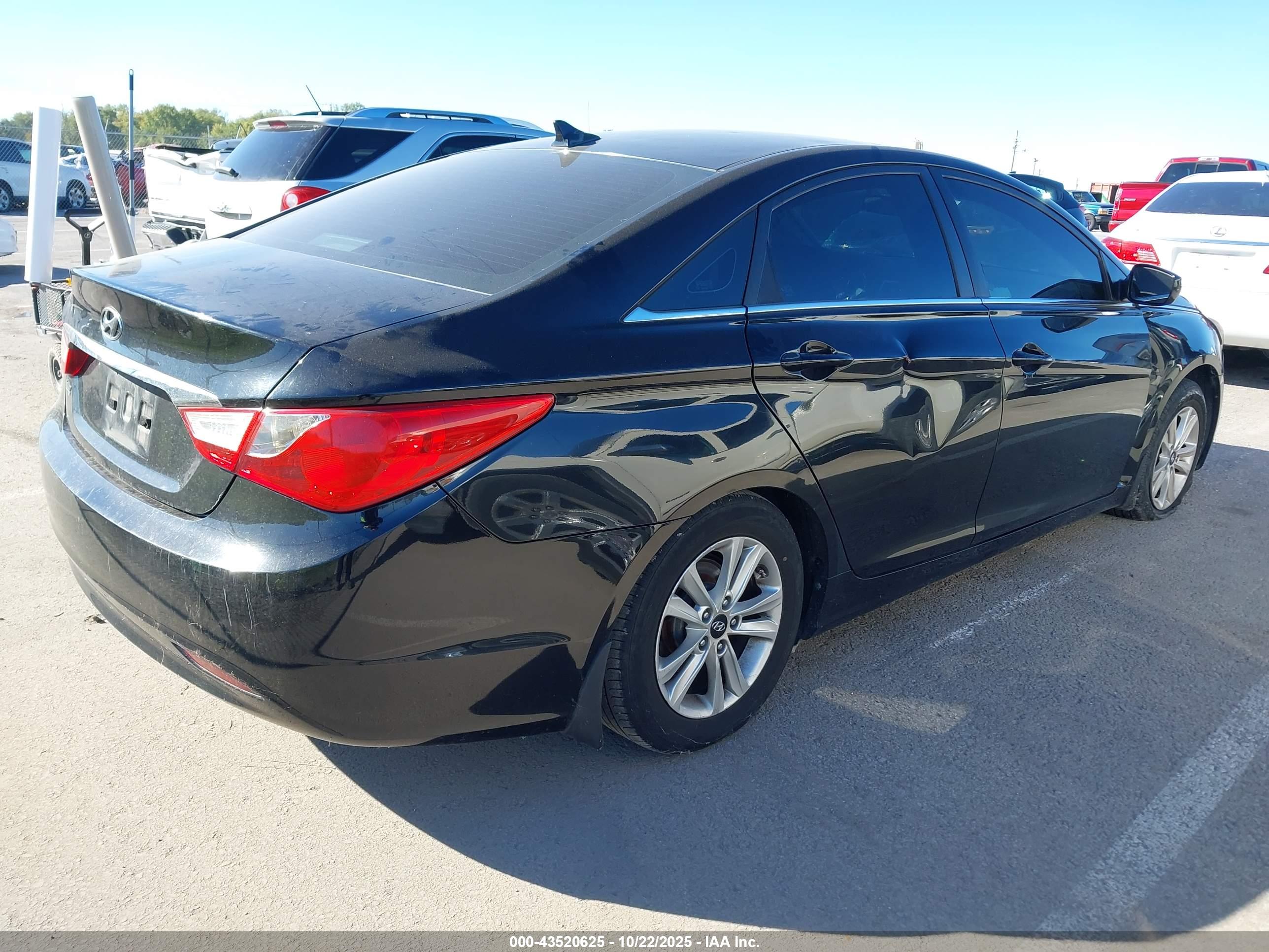 HYUNDAI SONATA image 4