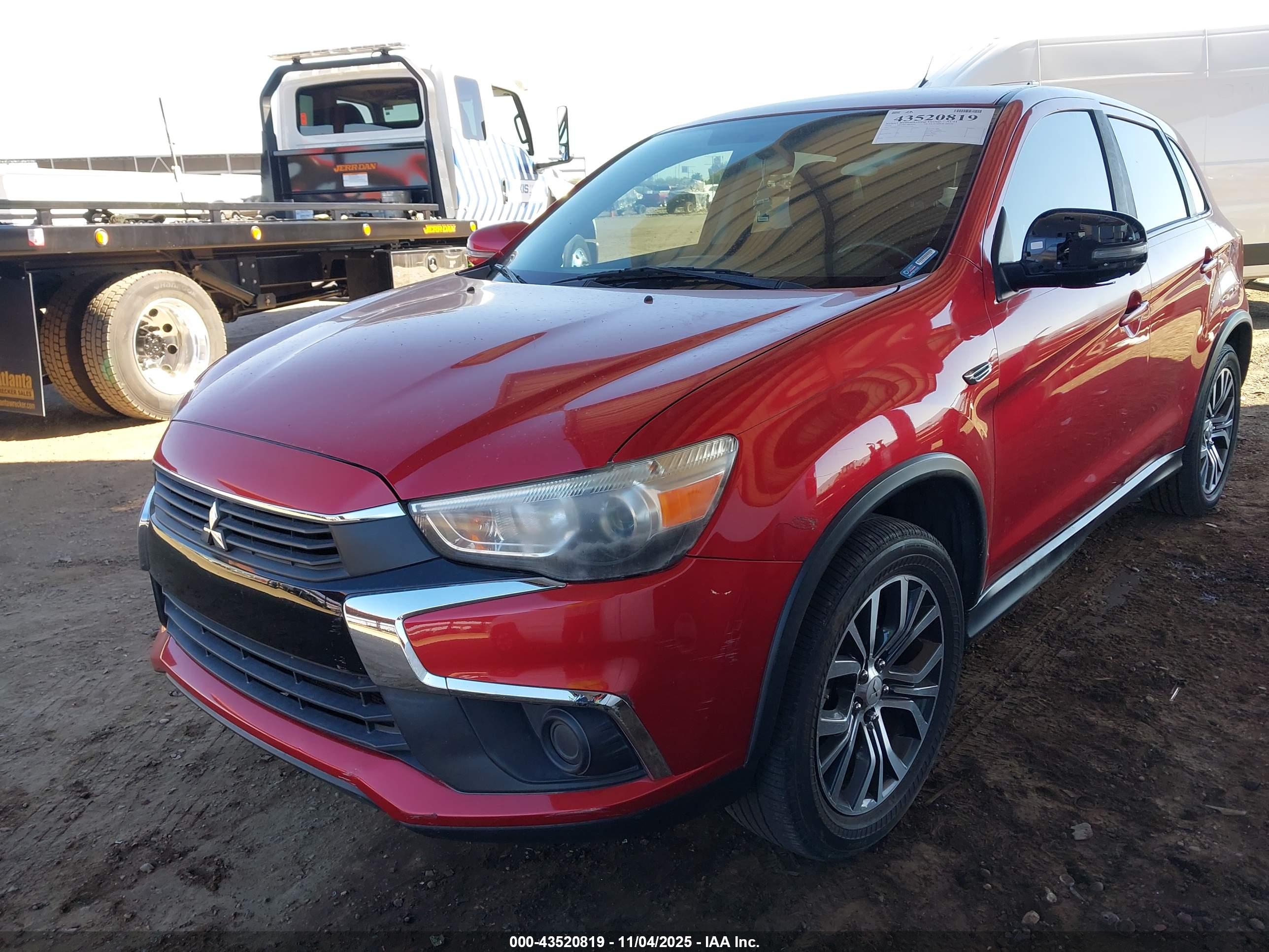 MITSUBISHI OUTLANDER image 6