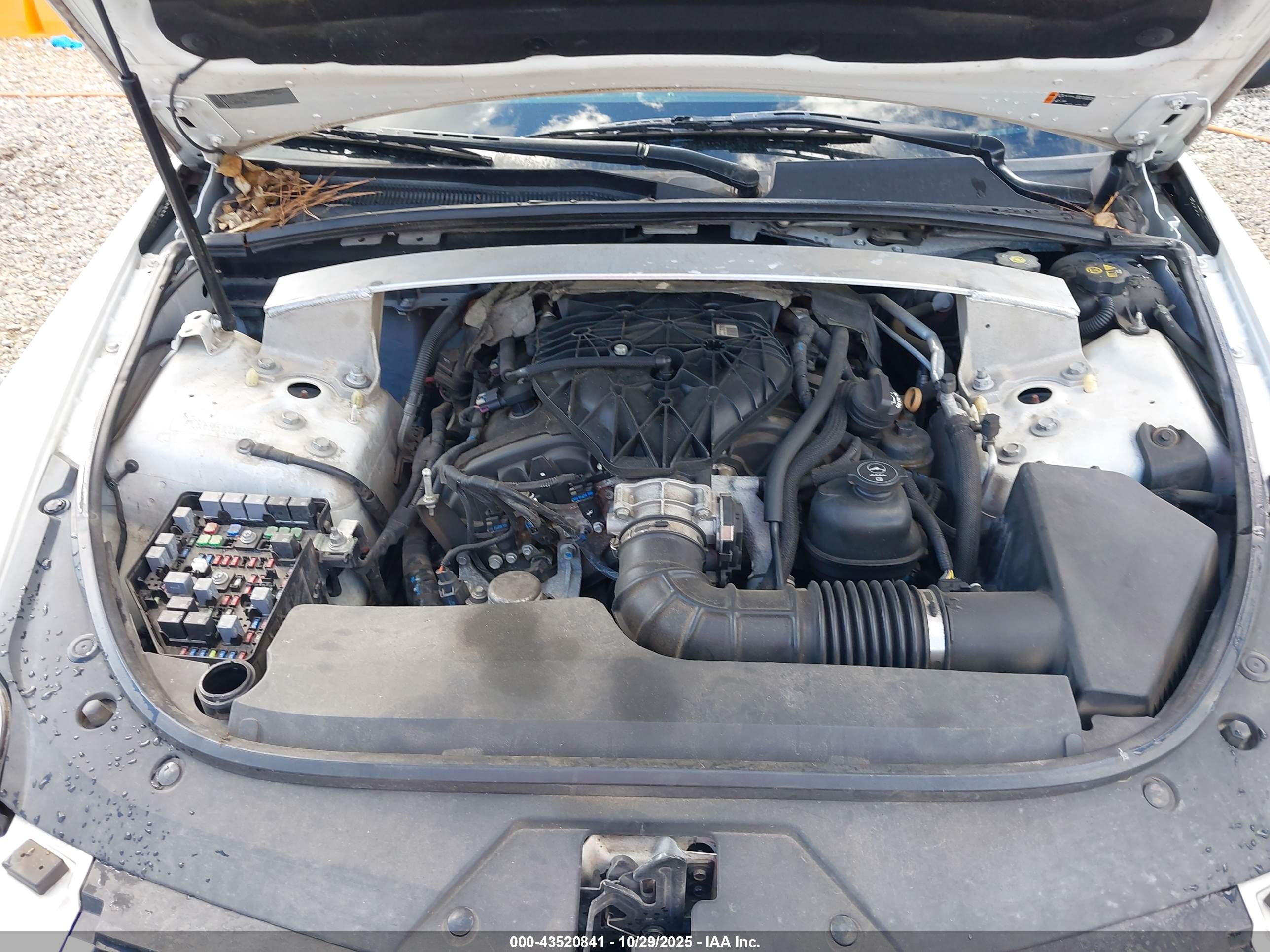 CADILLAC CTS image 10
