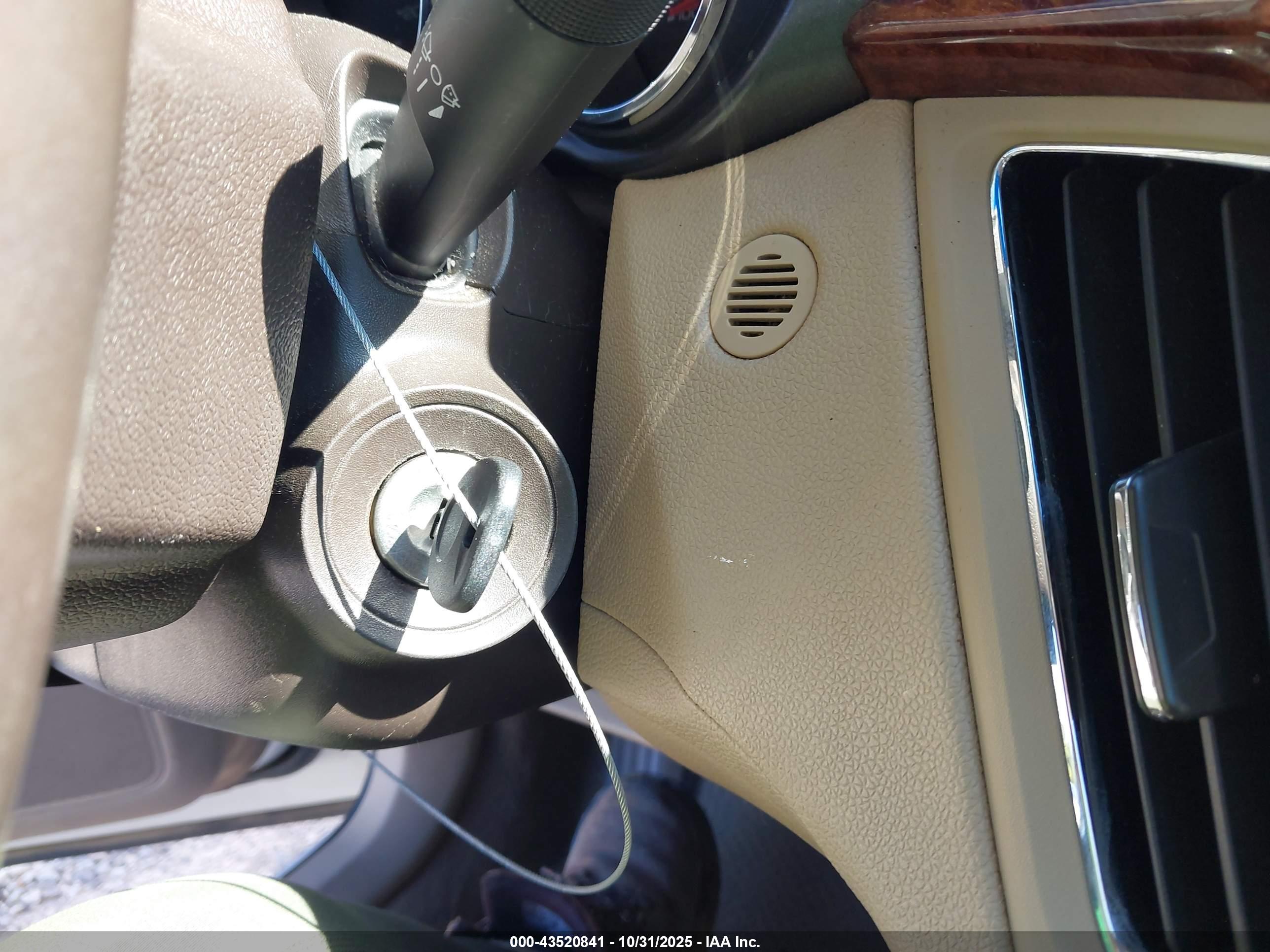 CADILLAC CTS image 11