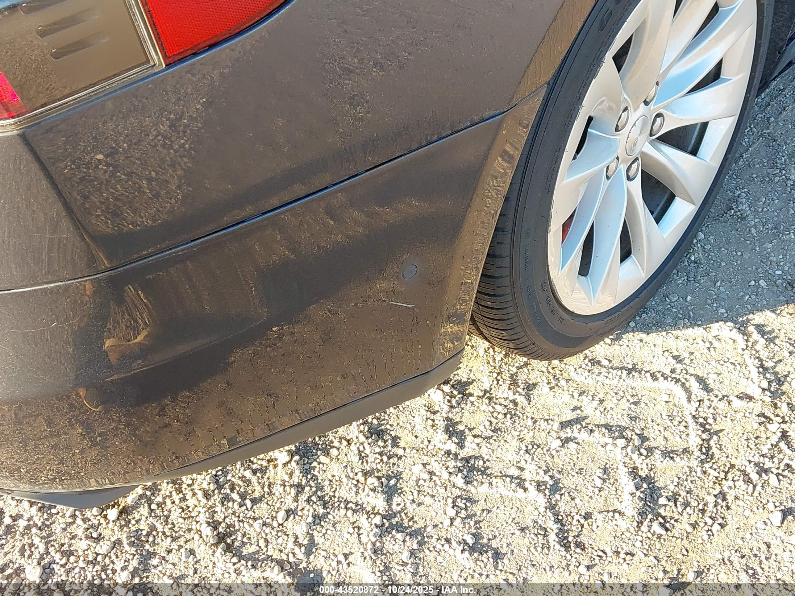 TESLA MODEL image 6