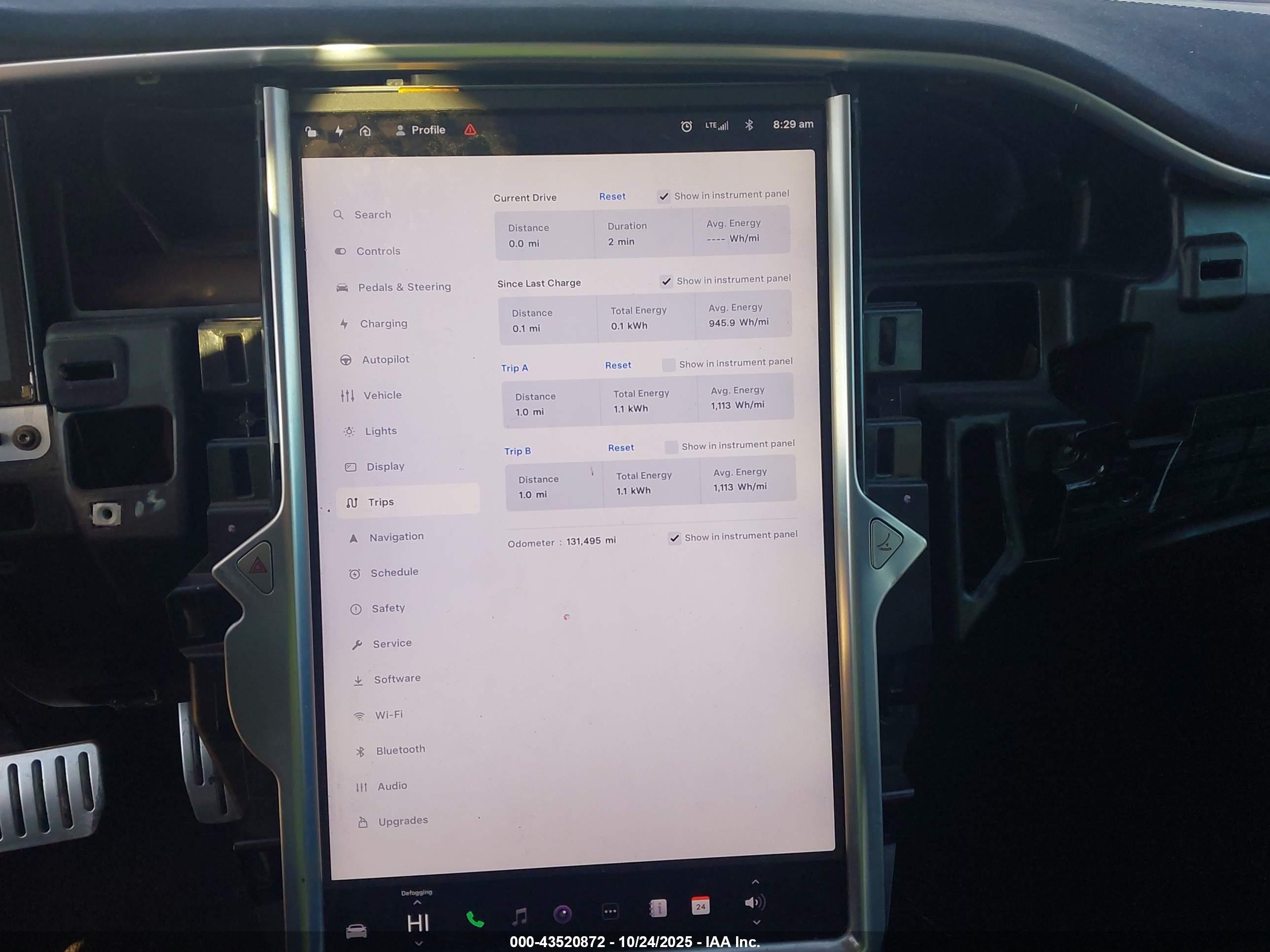 TESLA MODEL image 7