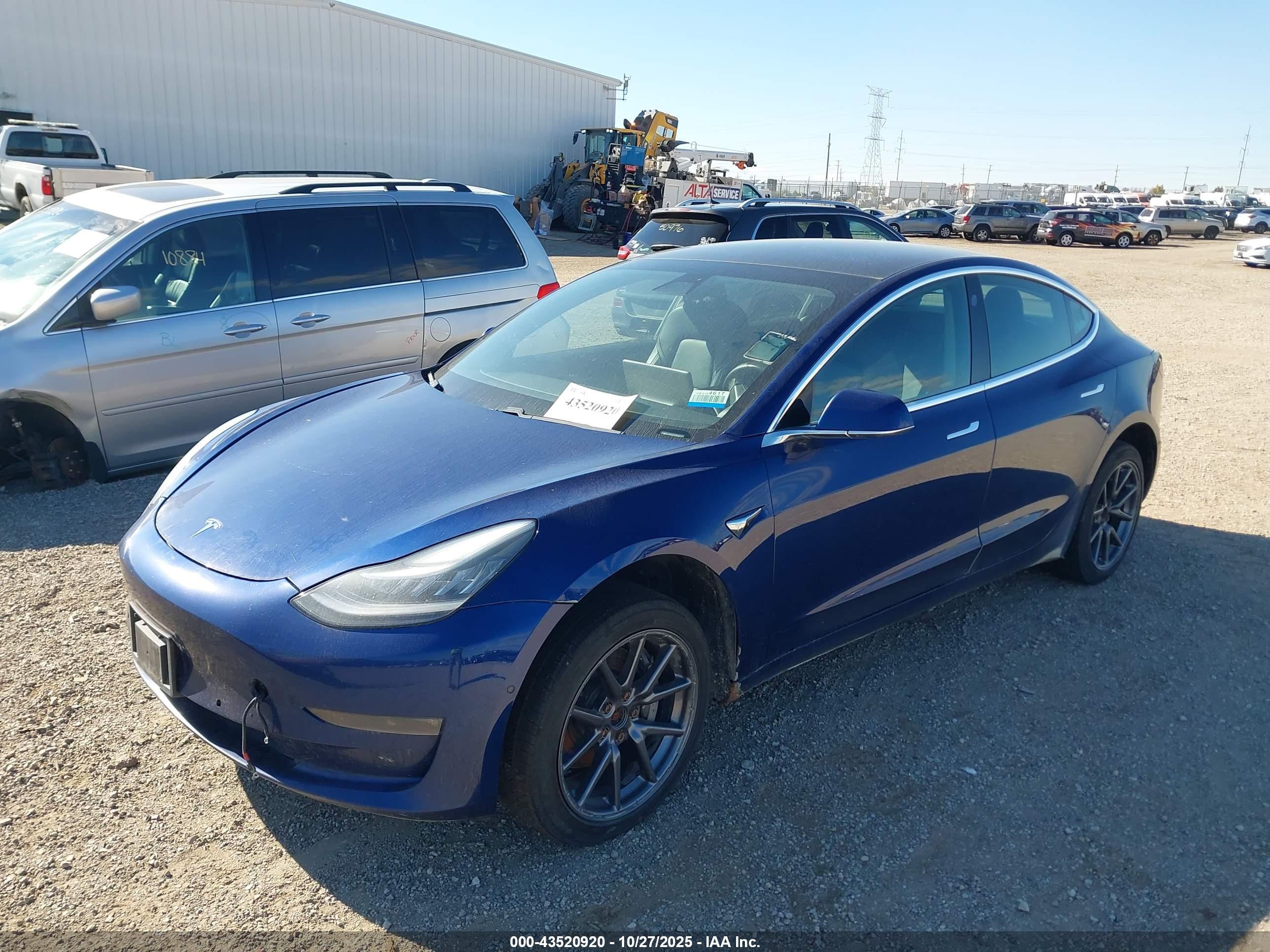 TESLA MODEL image 2