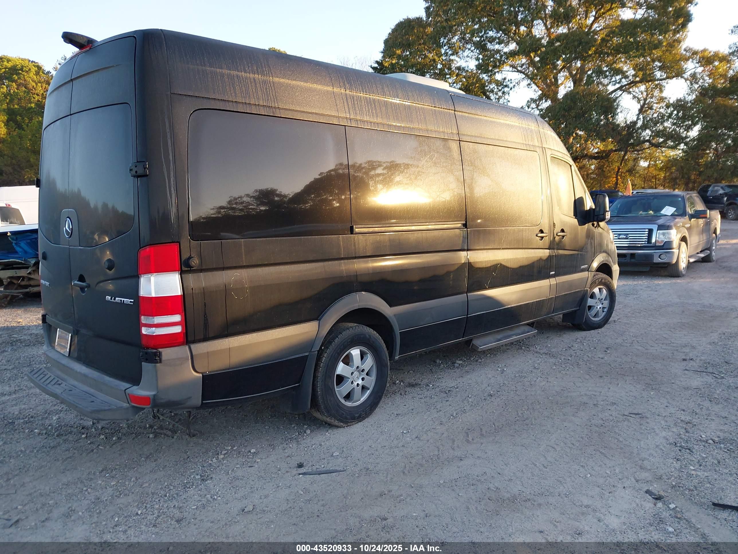 MERCEDES-BENZ SPRINTER image 4