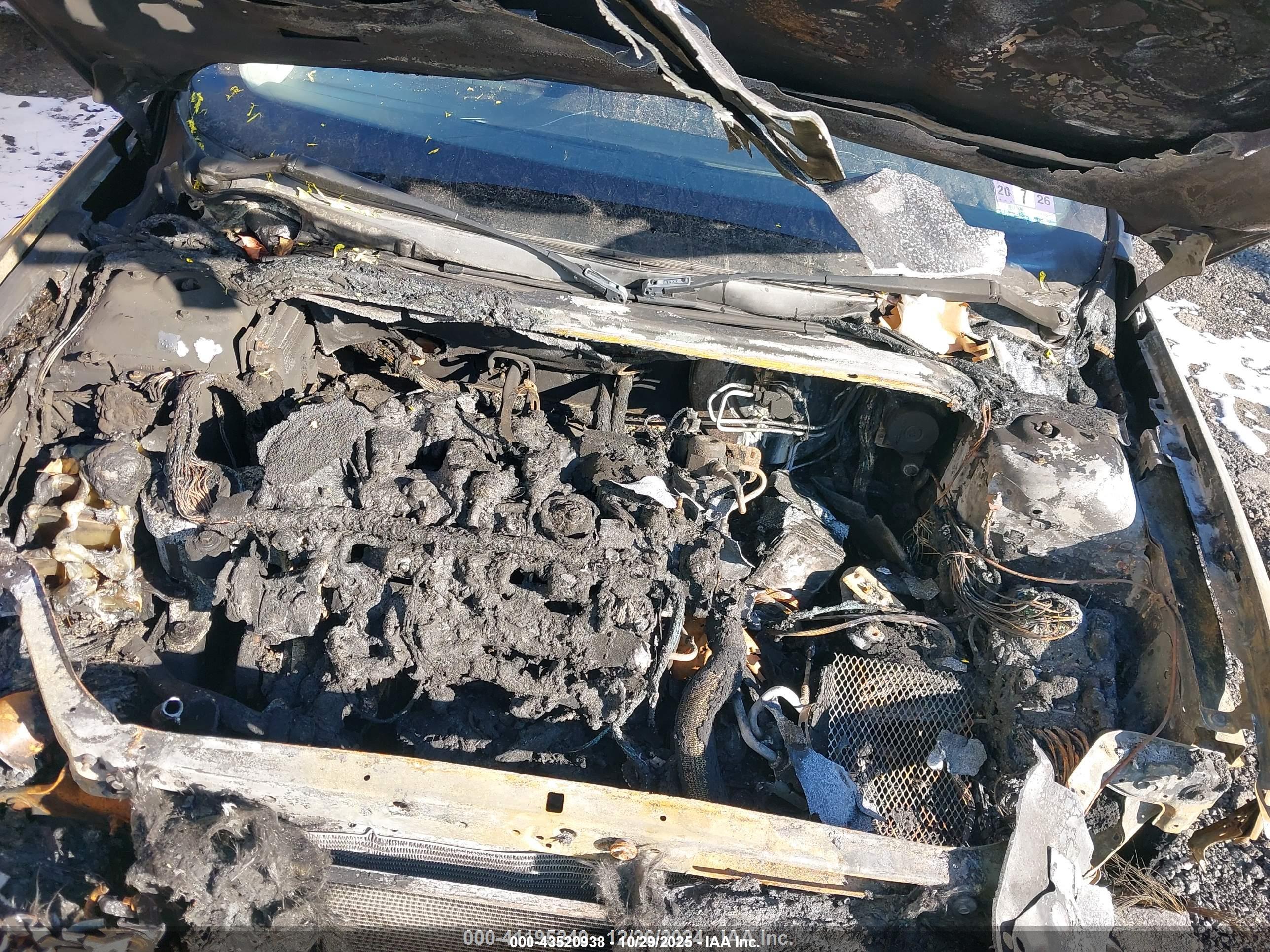 FORD FUSION image 10