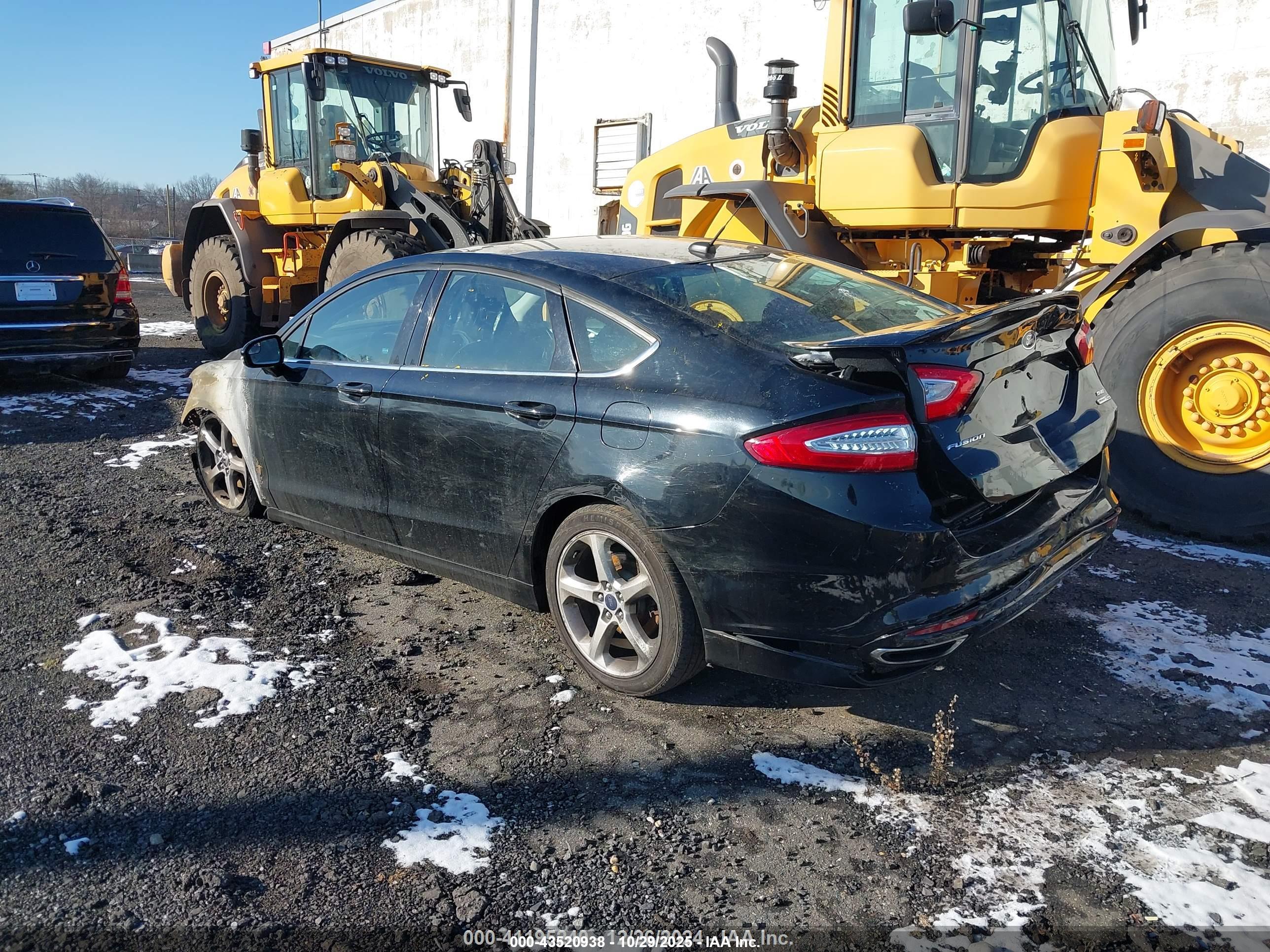 FORD FUSION image 3