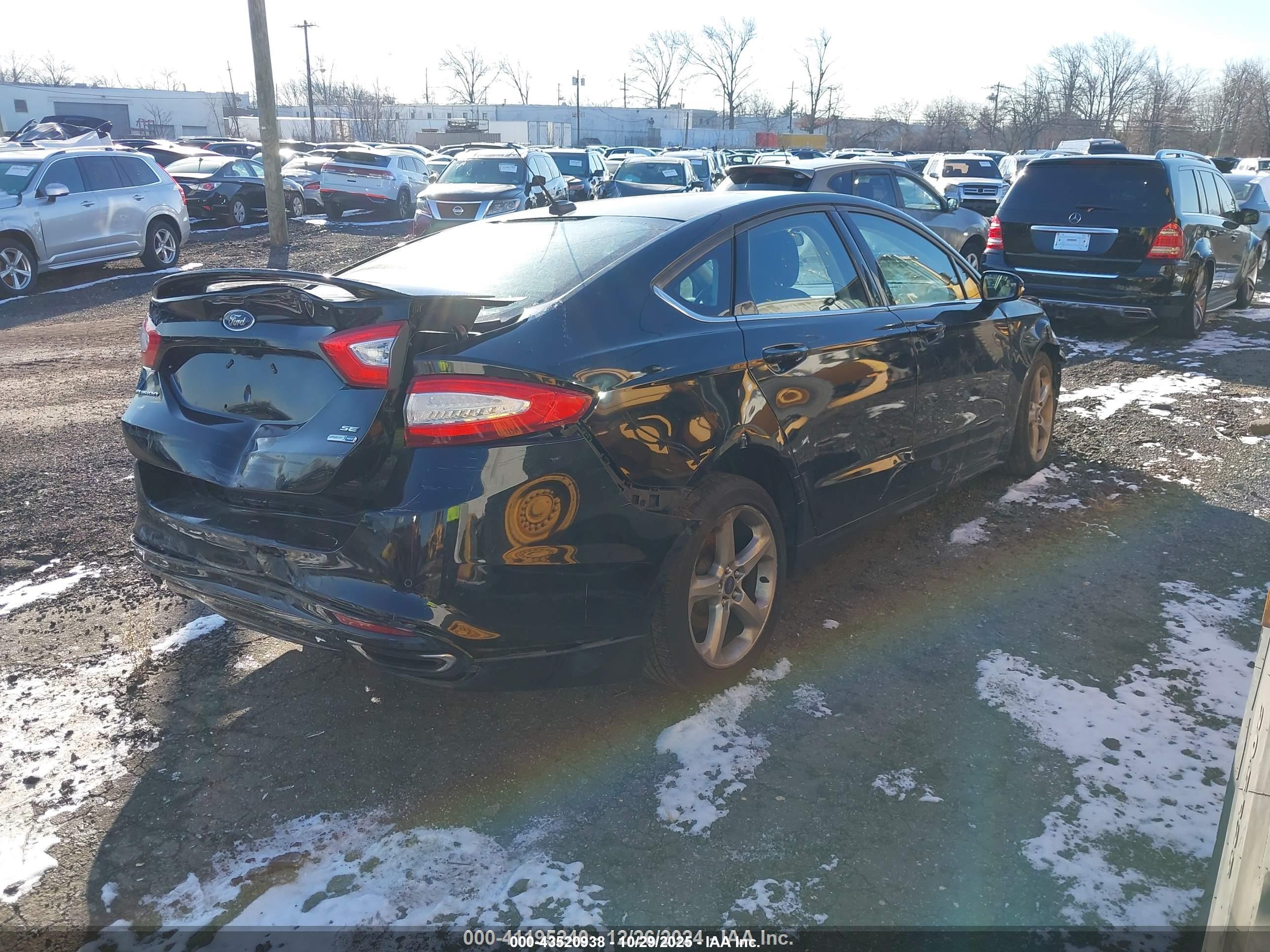 FORD FUSION image 4