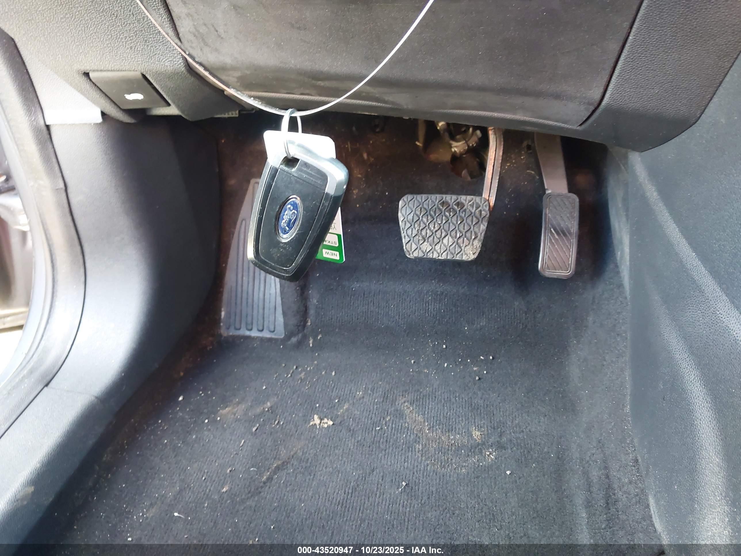 FORD ECOSPORT image 11