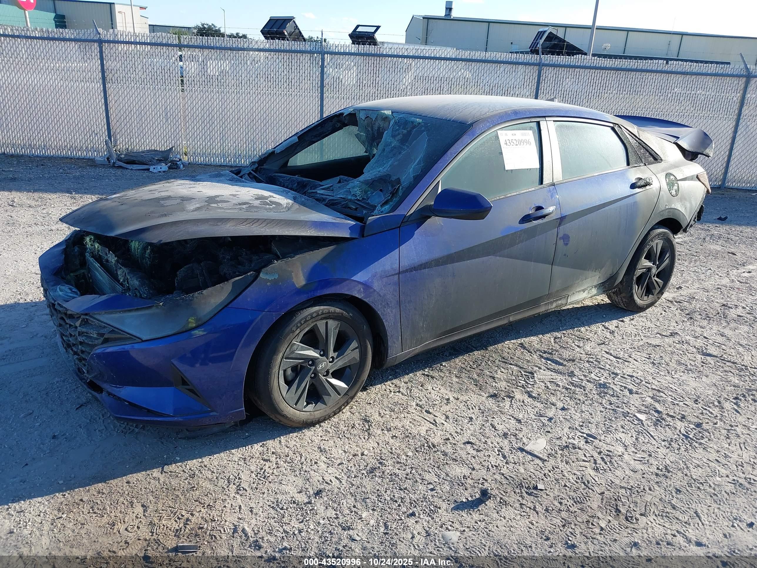 HYUNDAI ELANTRA image 2