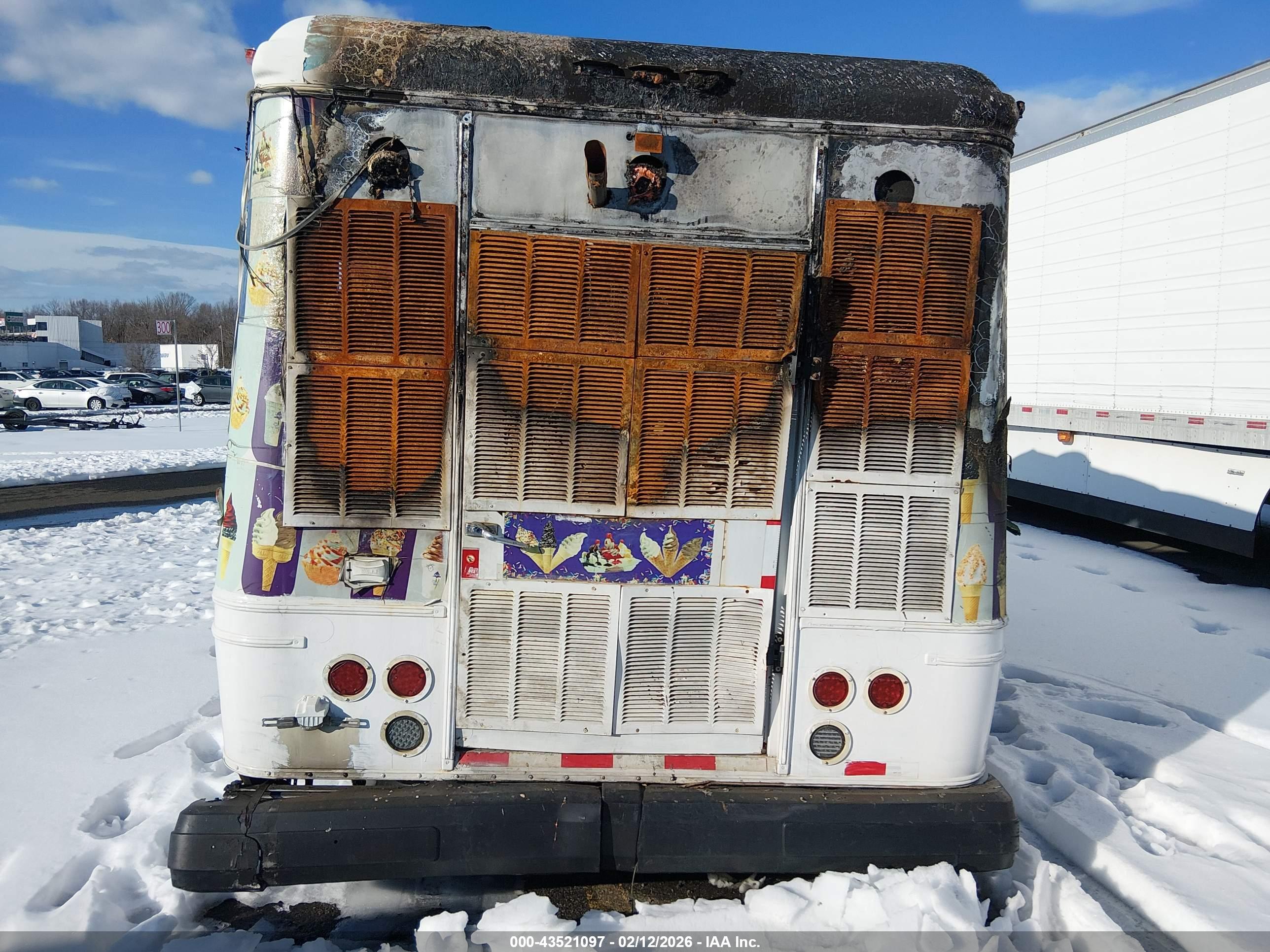 FORD E-350 image 8