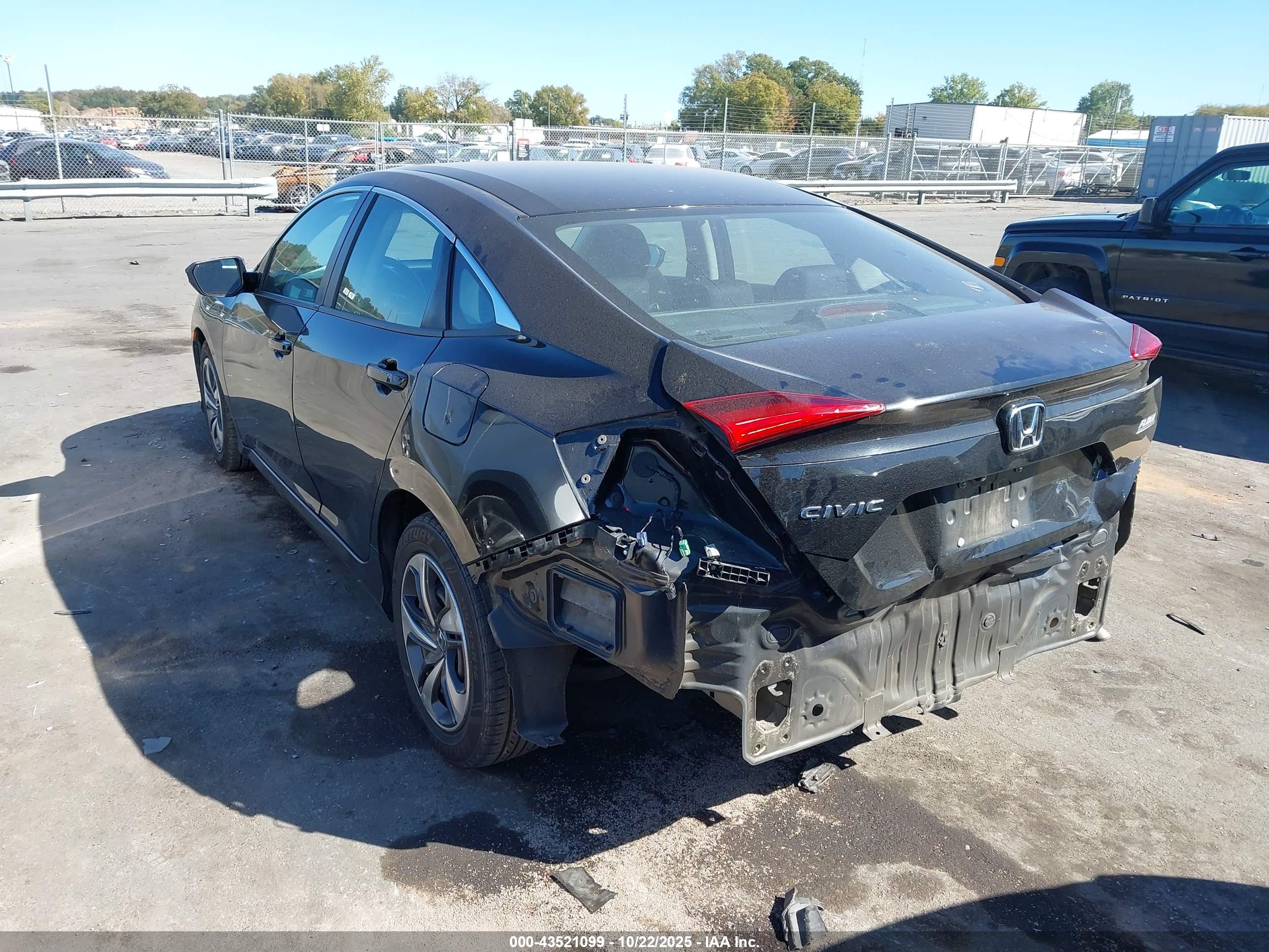 HONDA CIVIC image 3