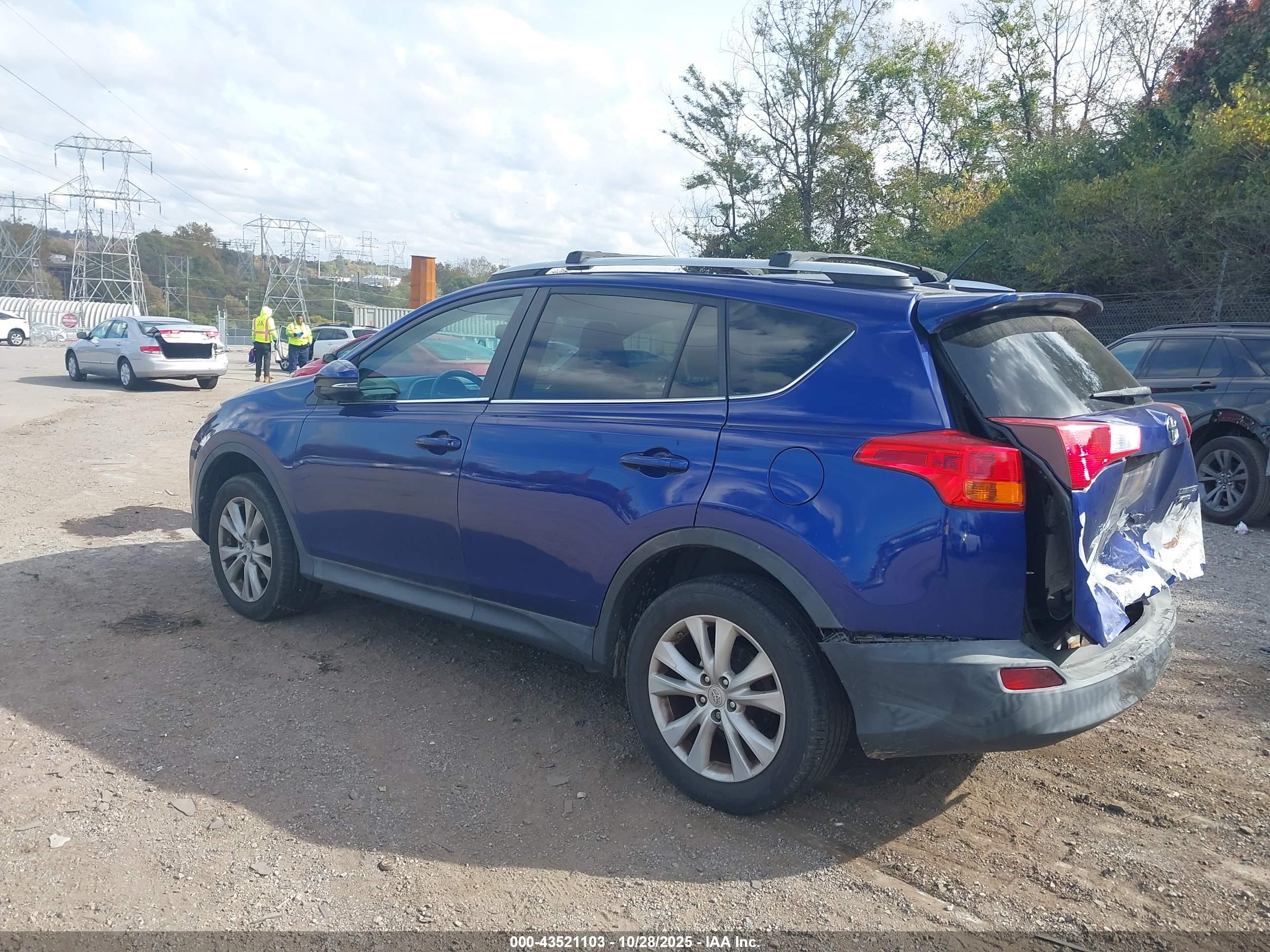 TOYOTA RAV4 image 3