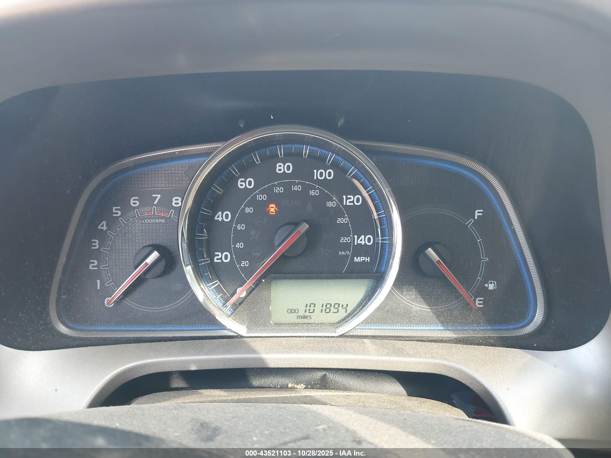 TOYOTA RAV4 image 7