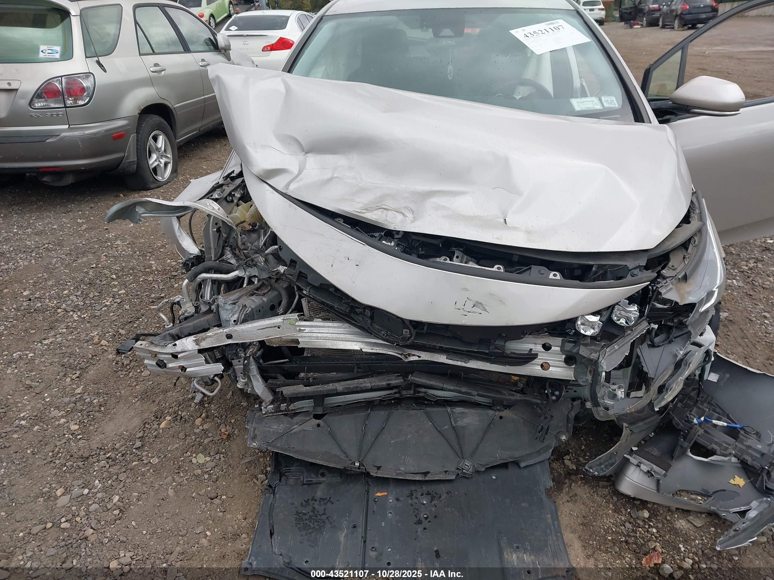 TOYOTA PRIUS image 6