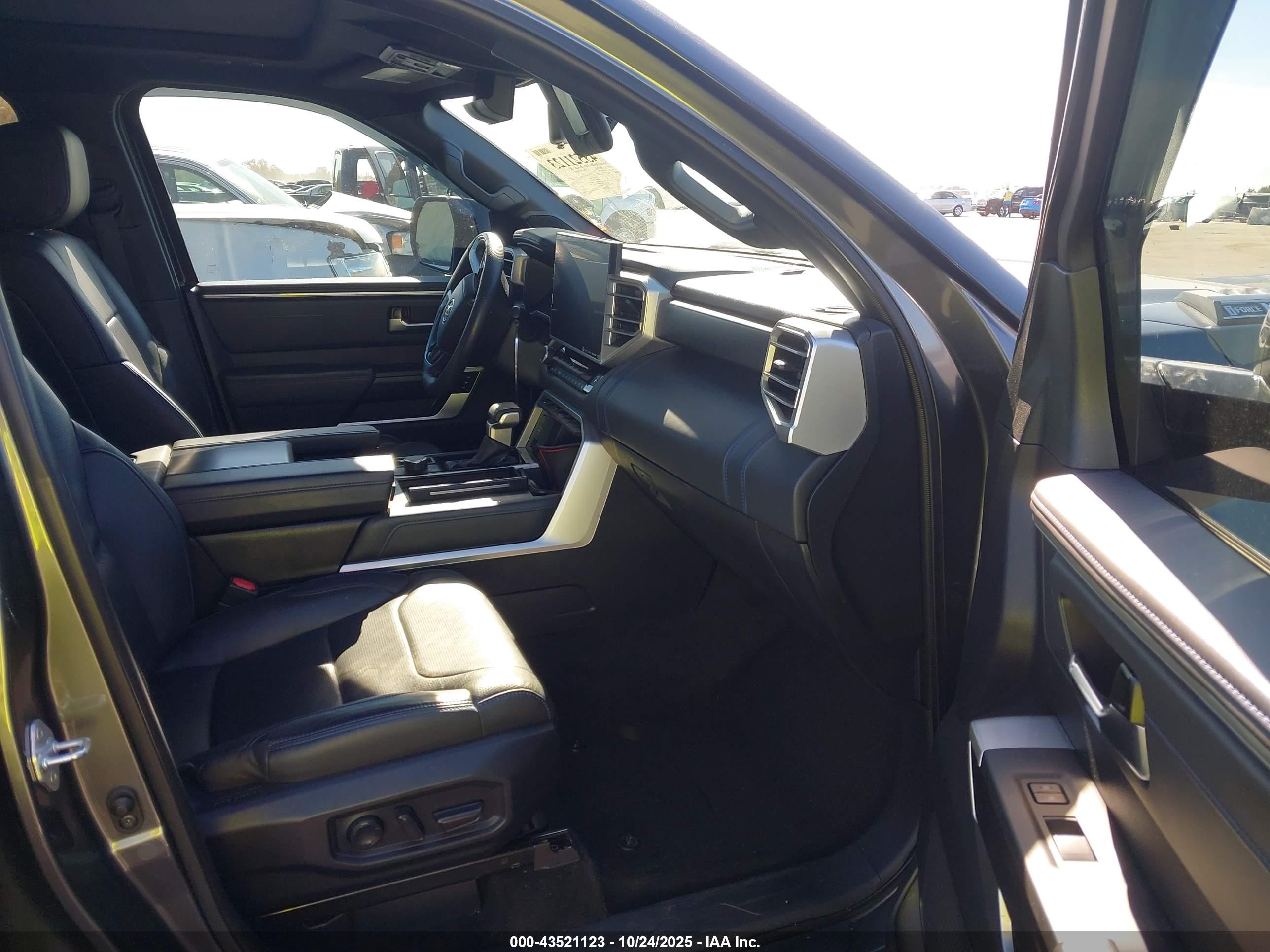 TOYOTA TUNDRA image 5