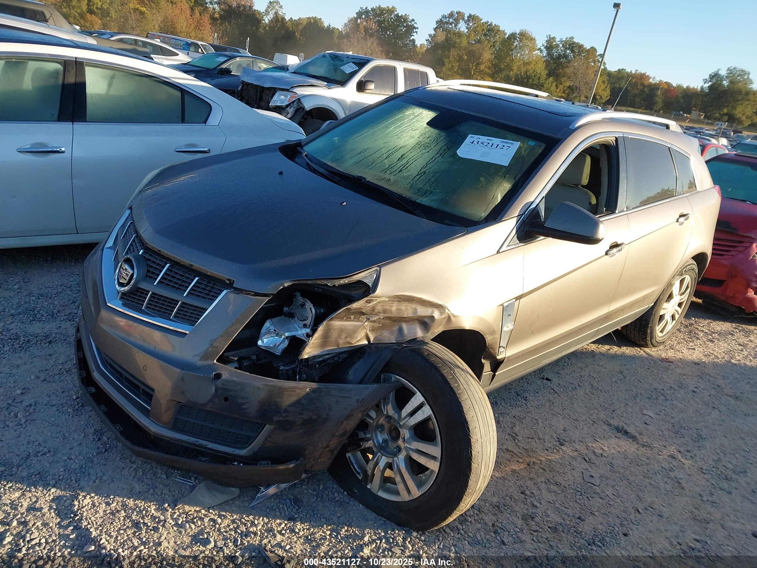 CADILLAC SRX image 2