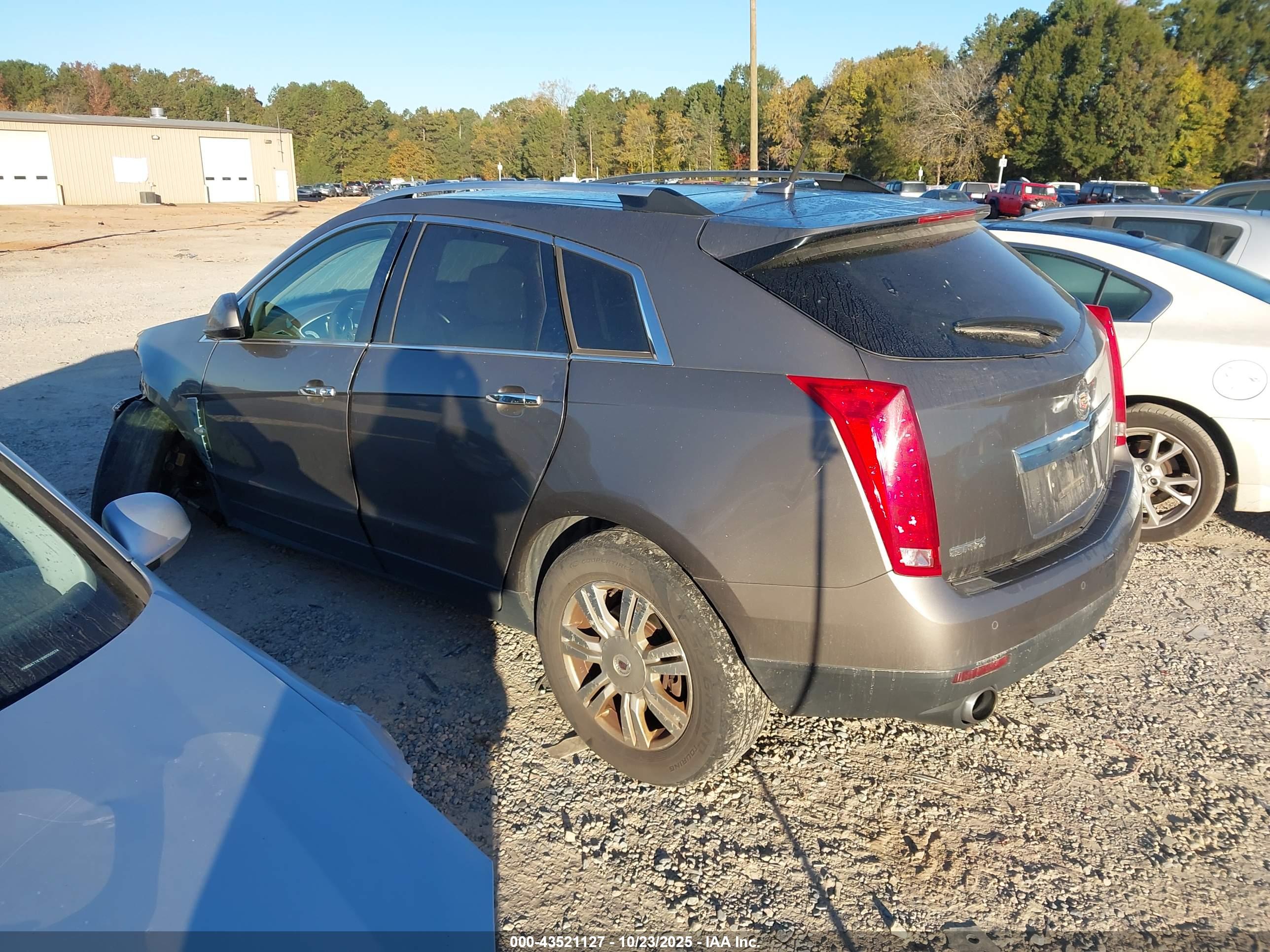 CADILLAC SRX image 3