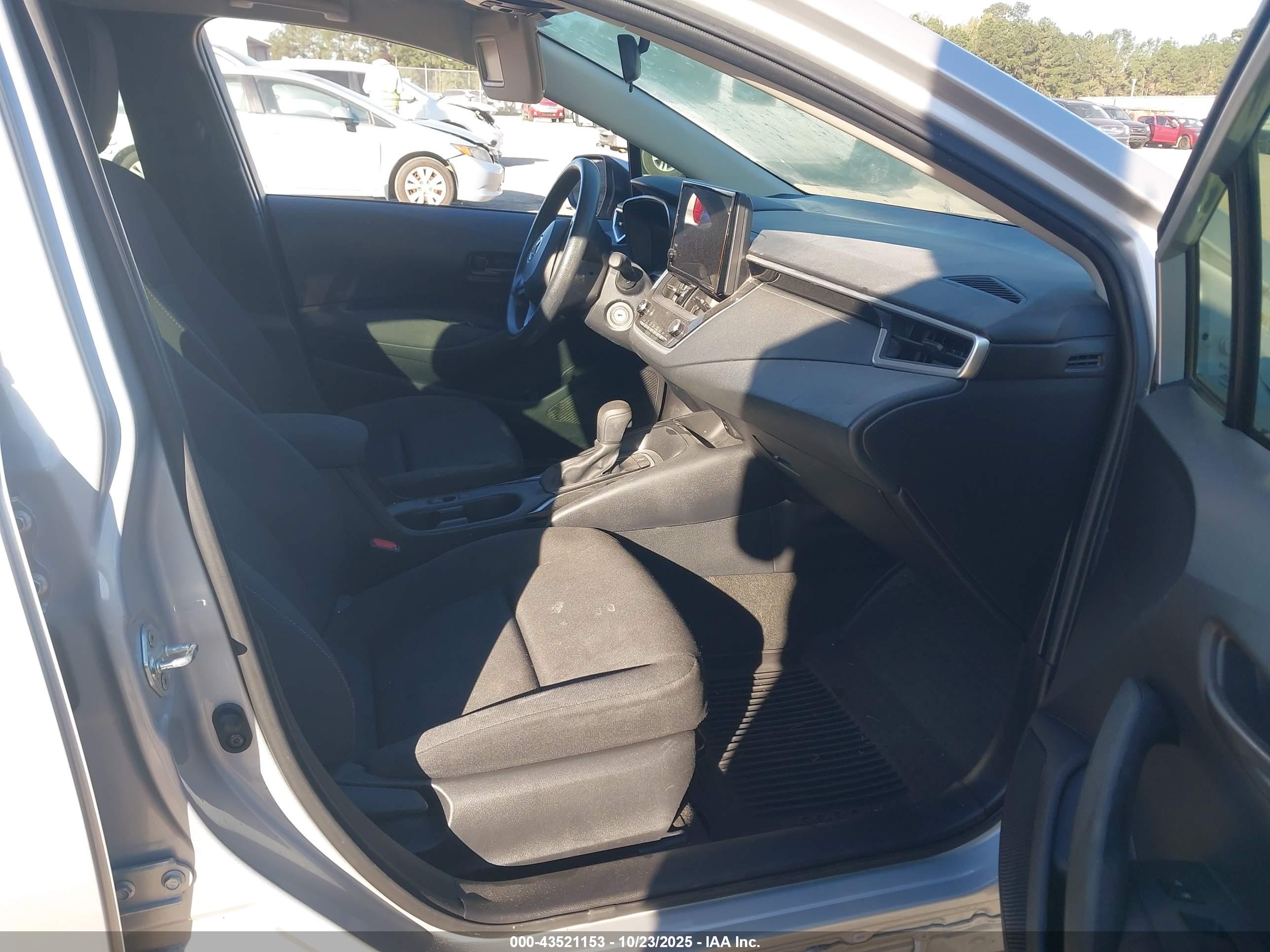 TOYOTA COROLLA image 5