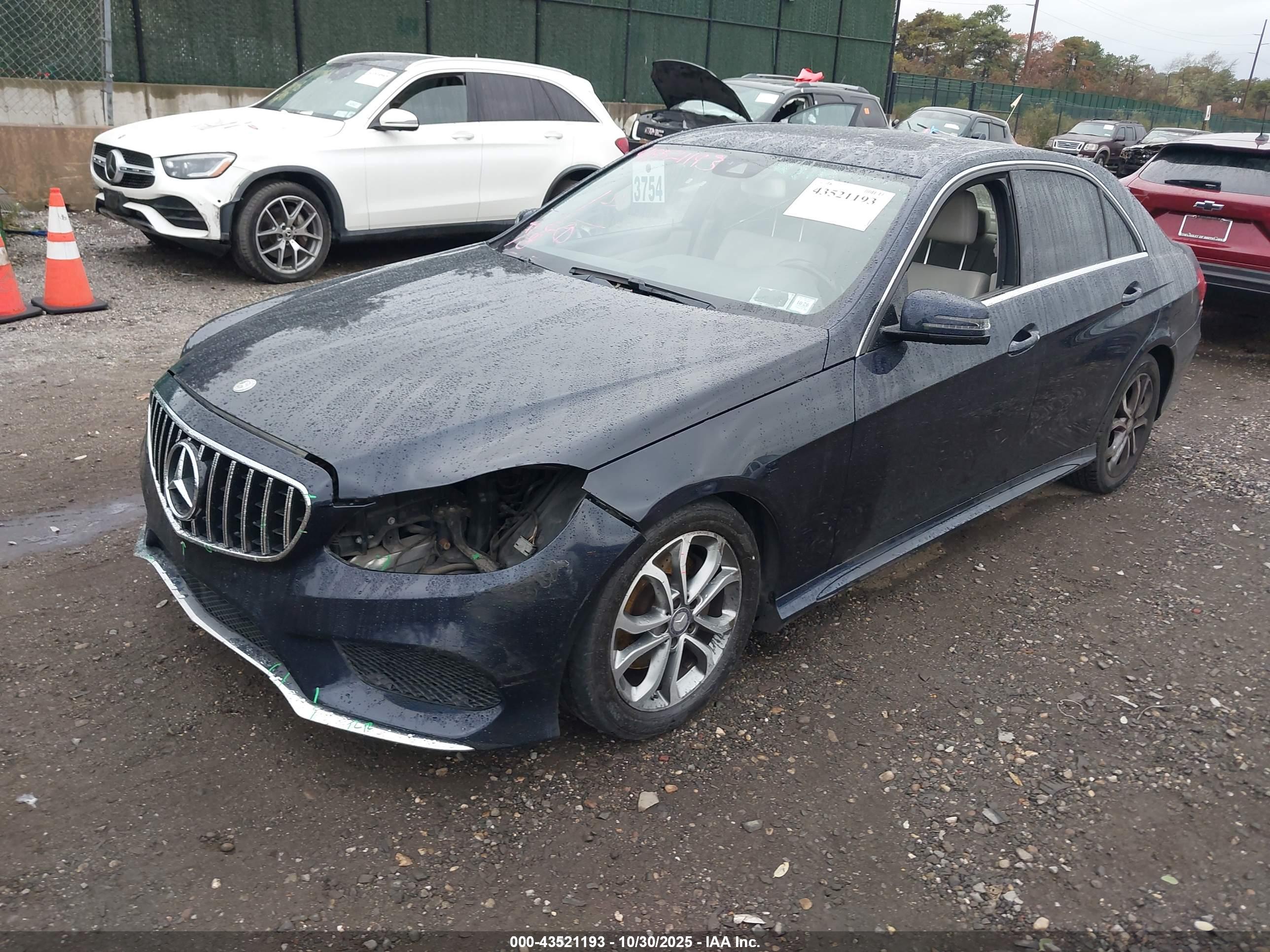 MERCEDES-BENZ E image 2