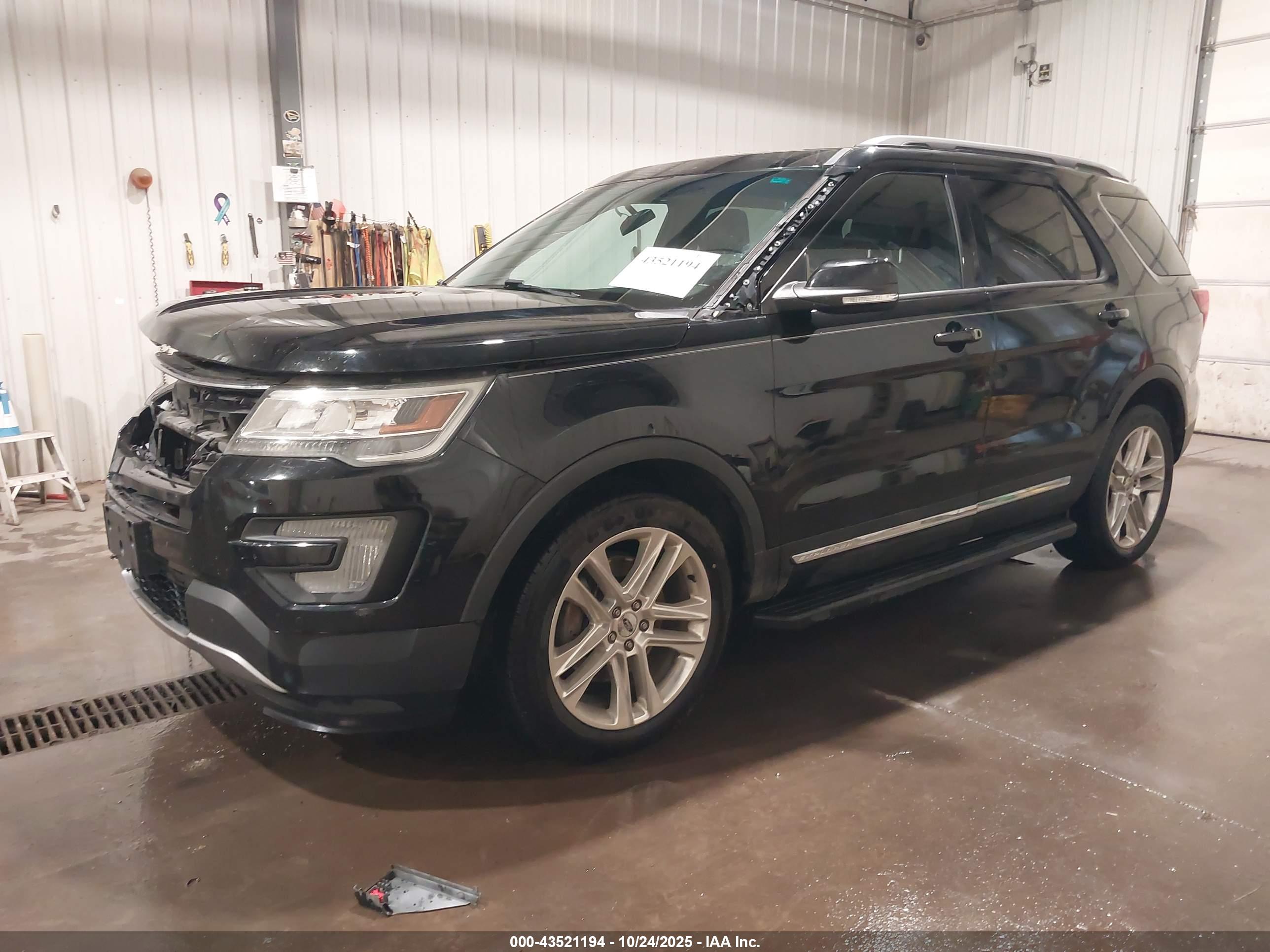 FORD EXPLORER image 2