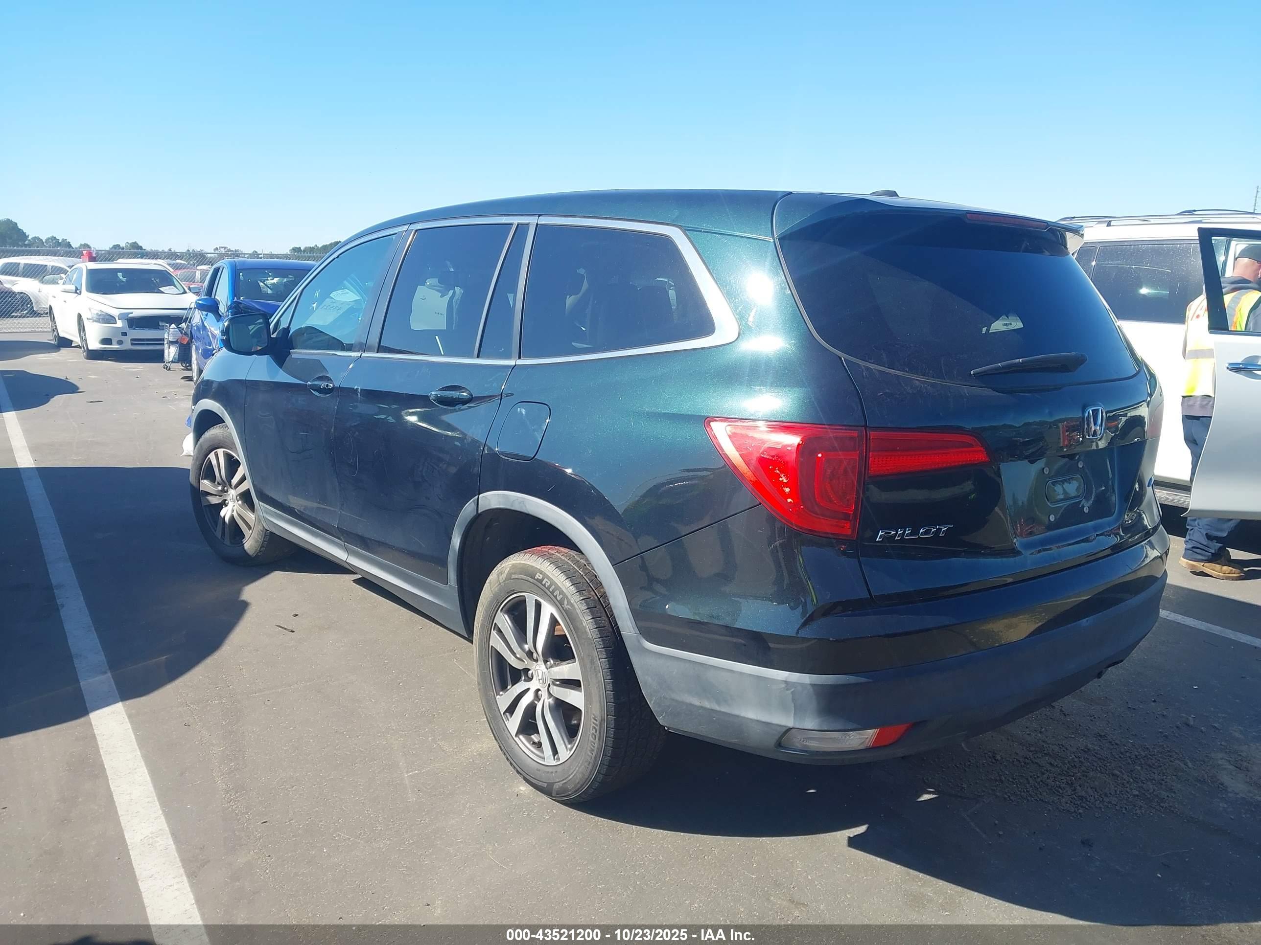 HONDA PILOT image 3