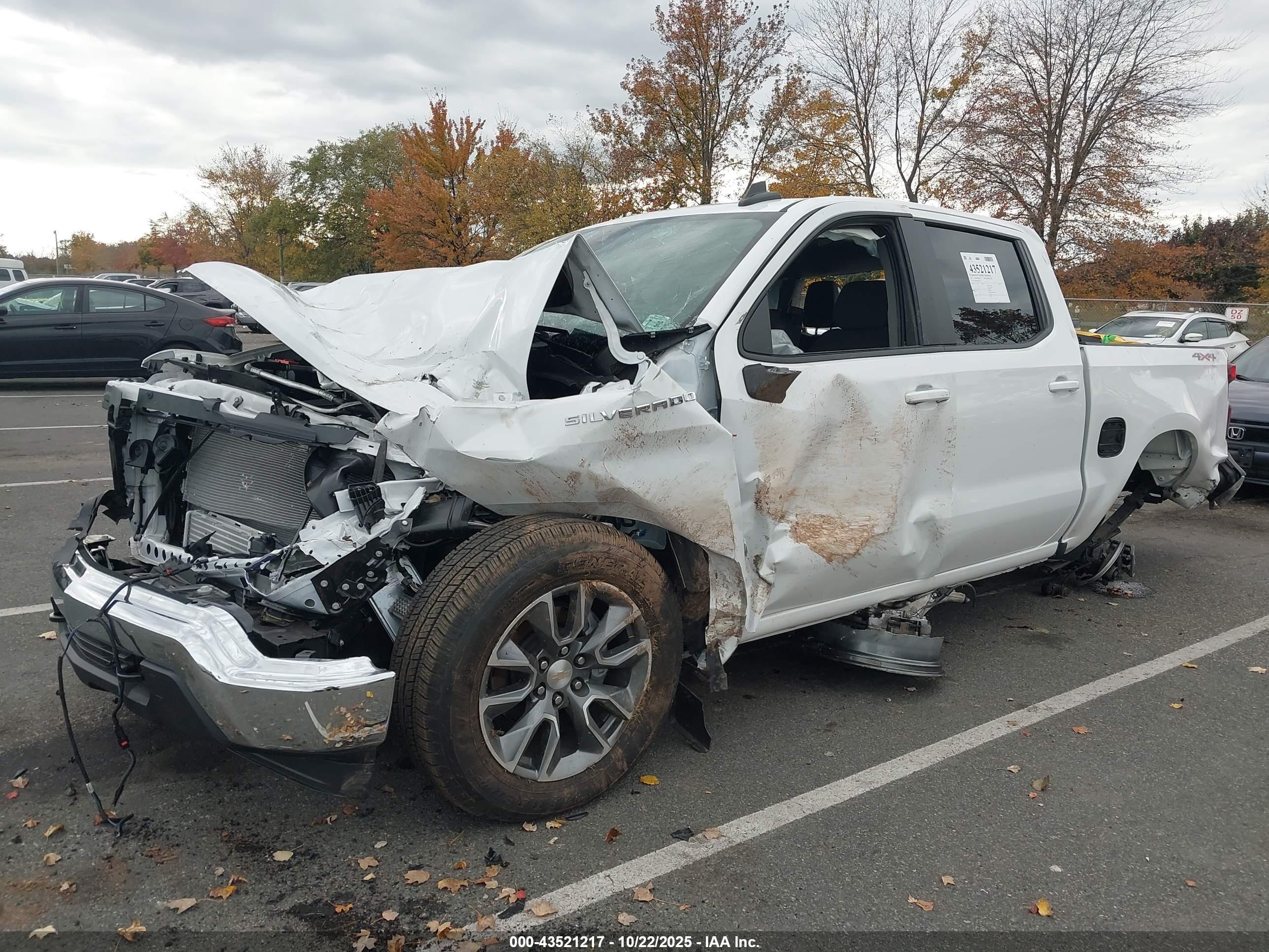 CHEVROLET SILVERADO image 2