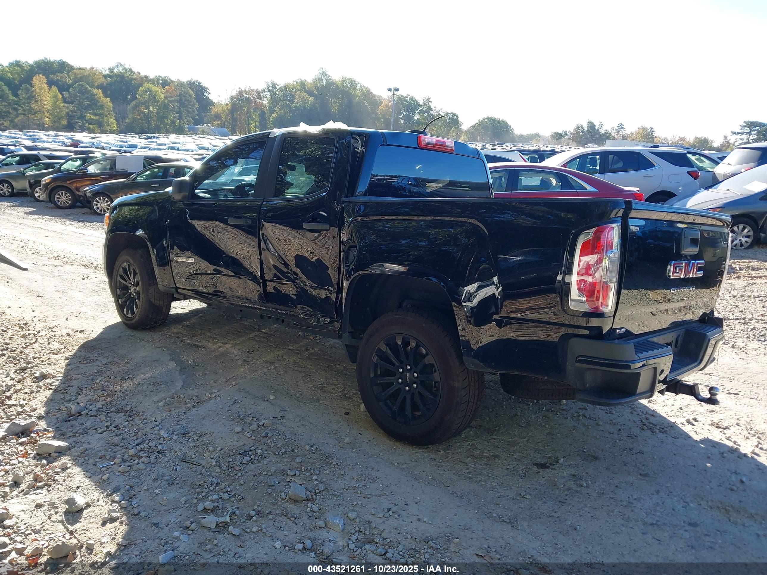 GMC CANYON image 3