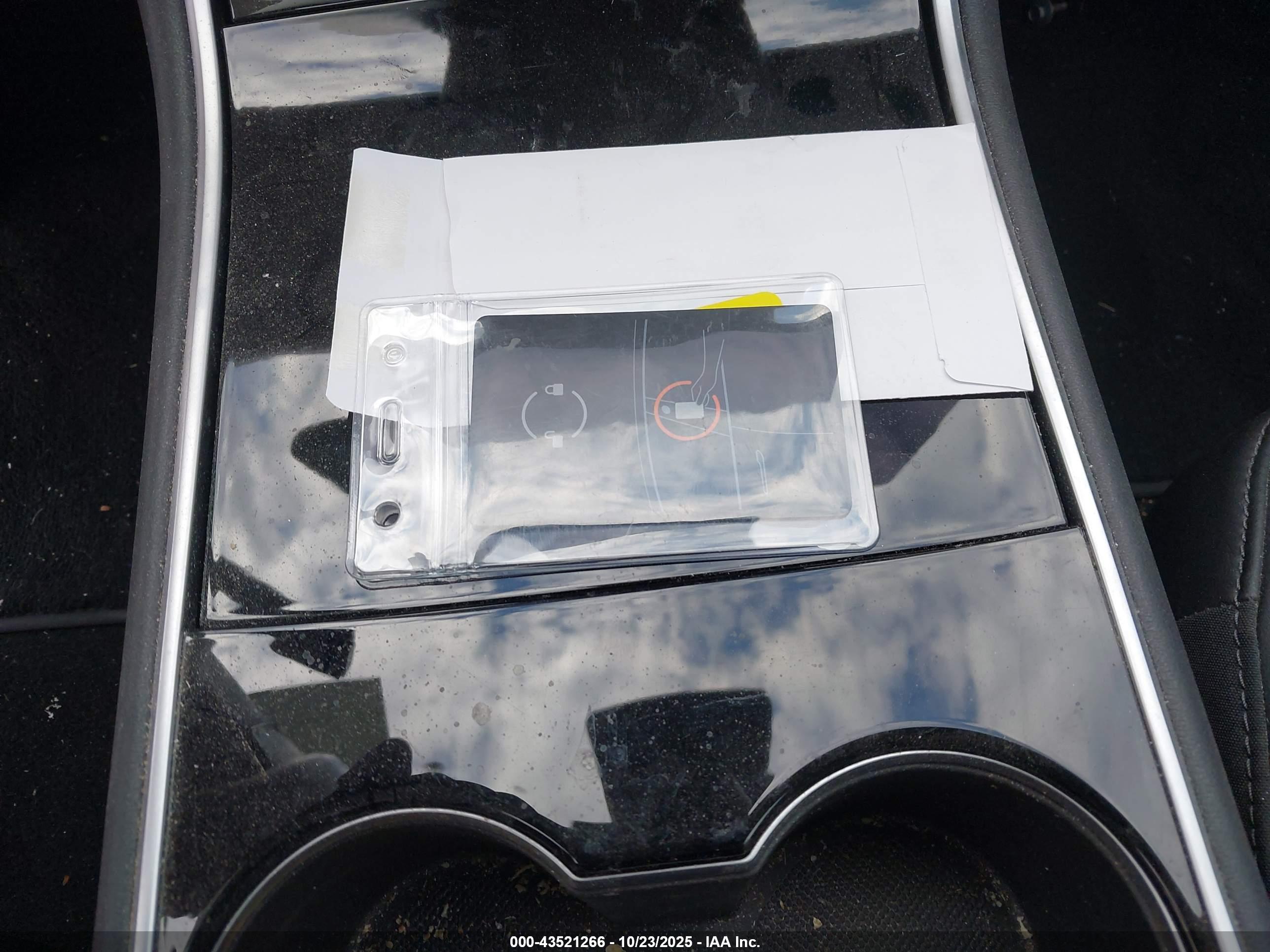 TESLA MODEL image 11