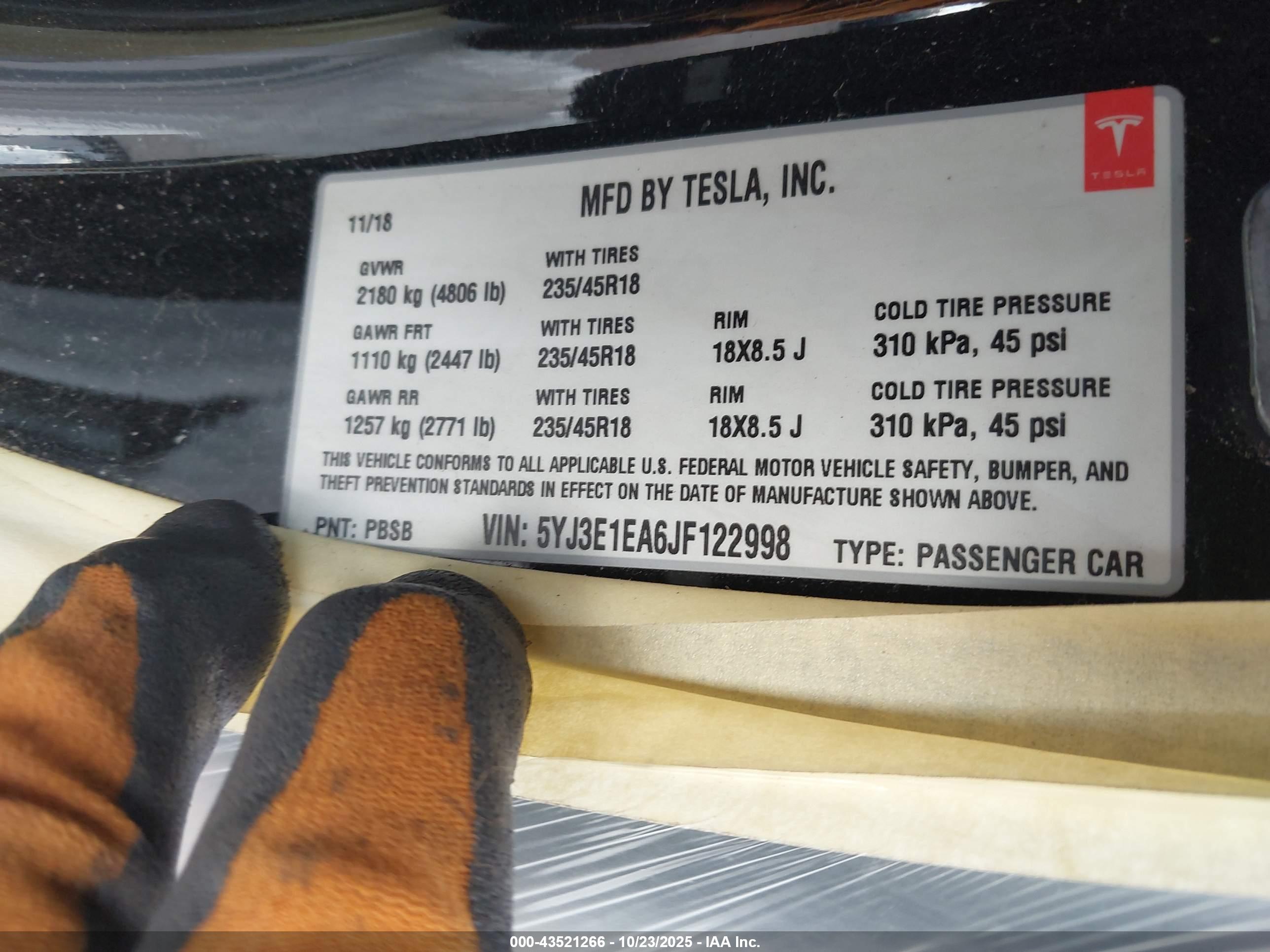 TESLA MODEL image 9