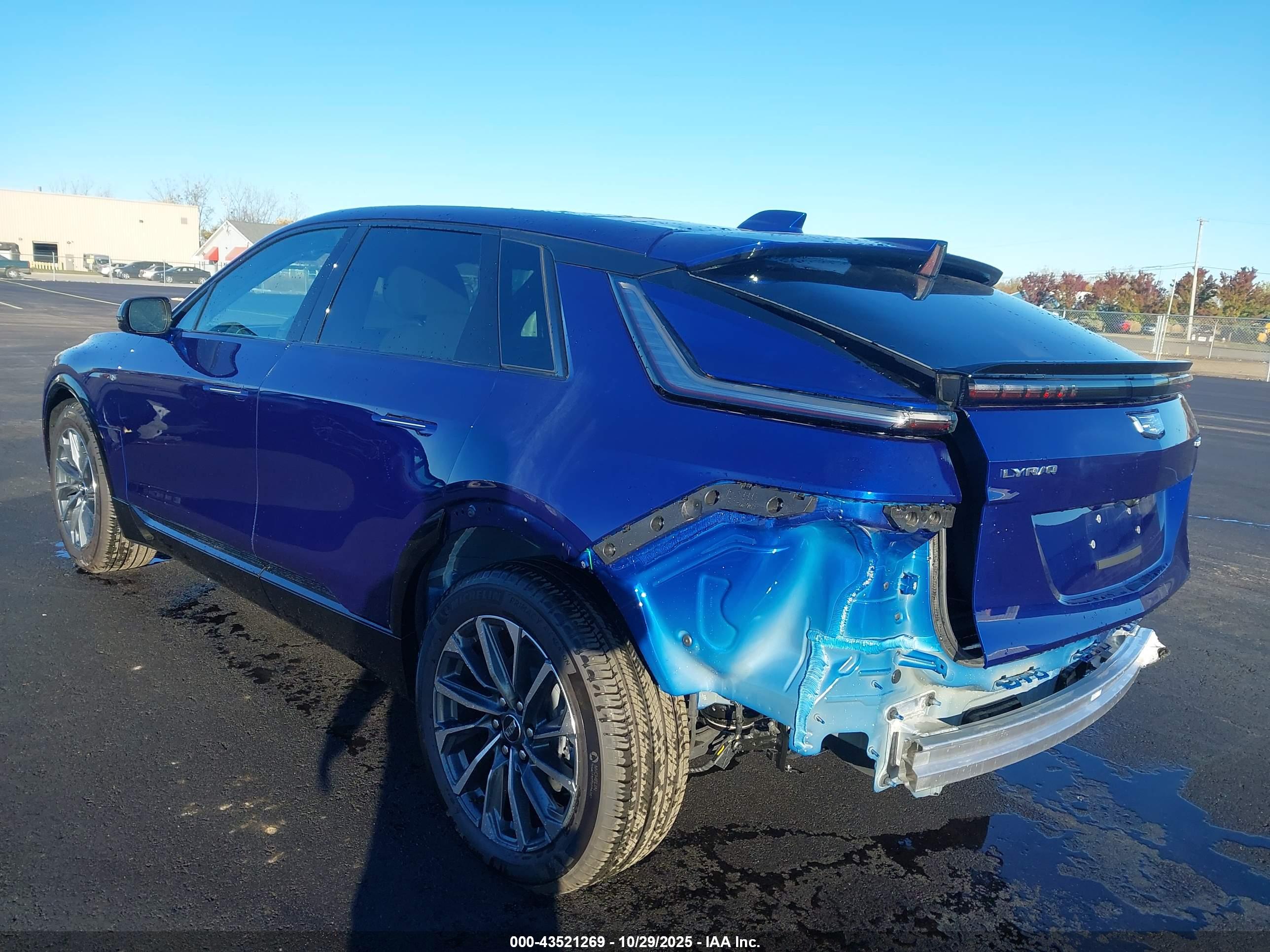 CADILLAC LYRIQ image 3