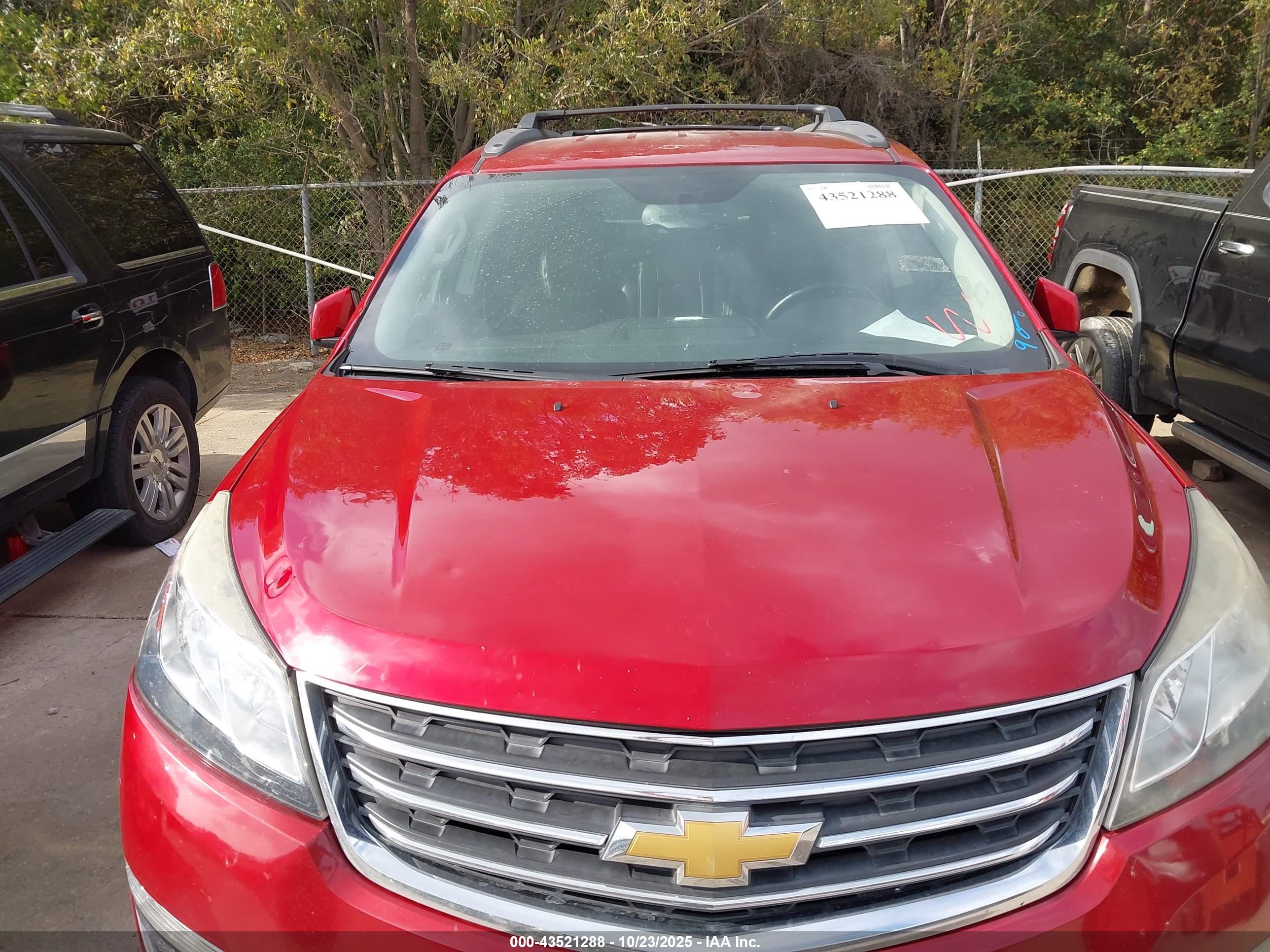 CHEVROLET TRAVERSE image 6