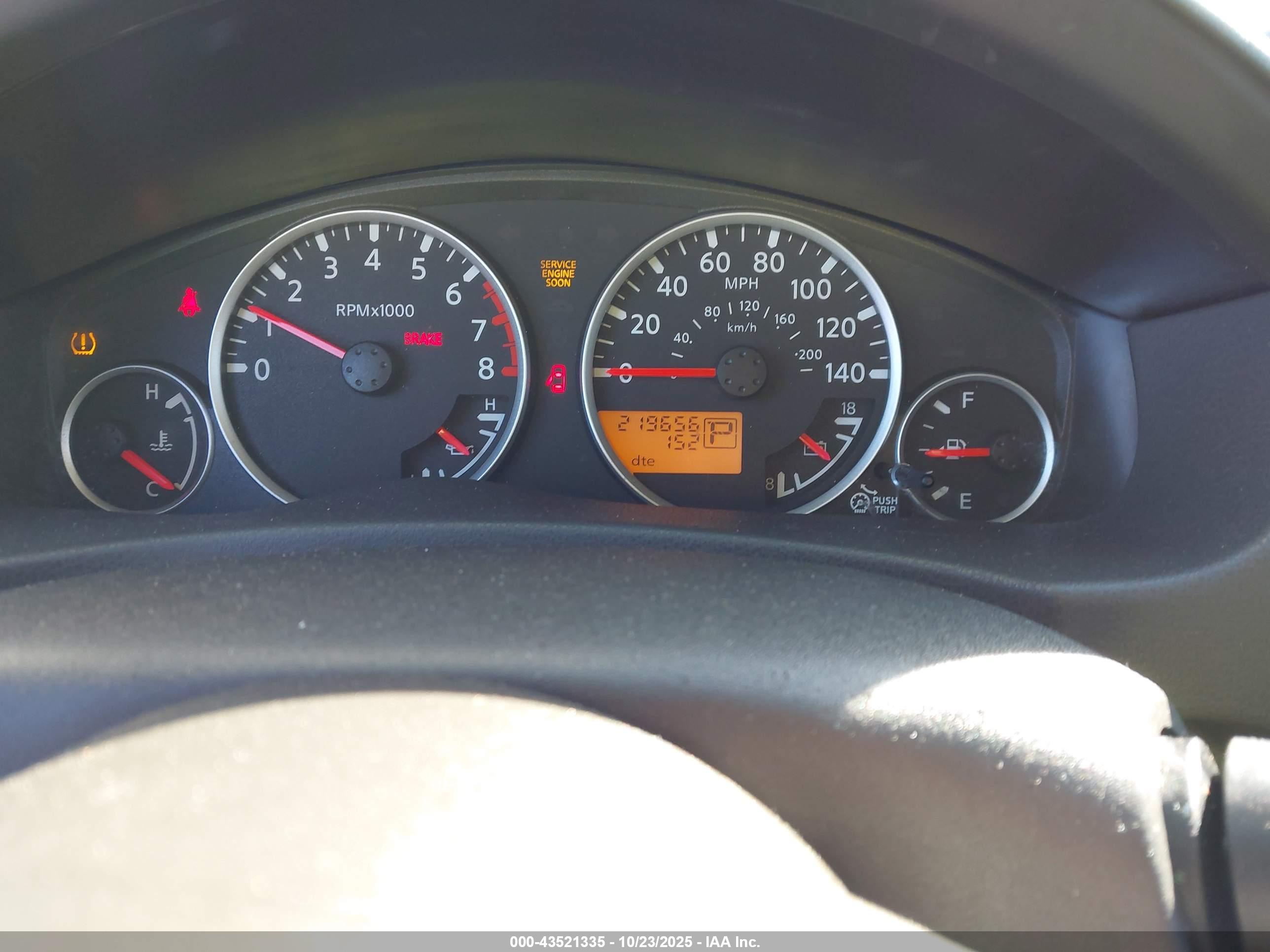 NISSAN PATHFINDER image 7