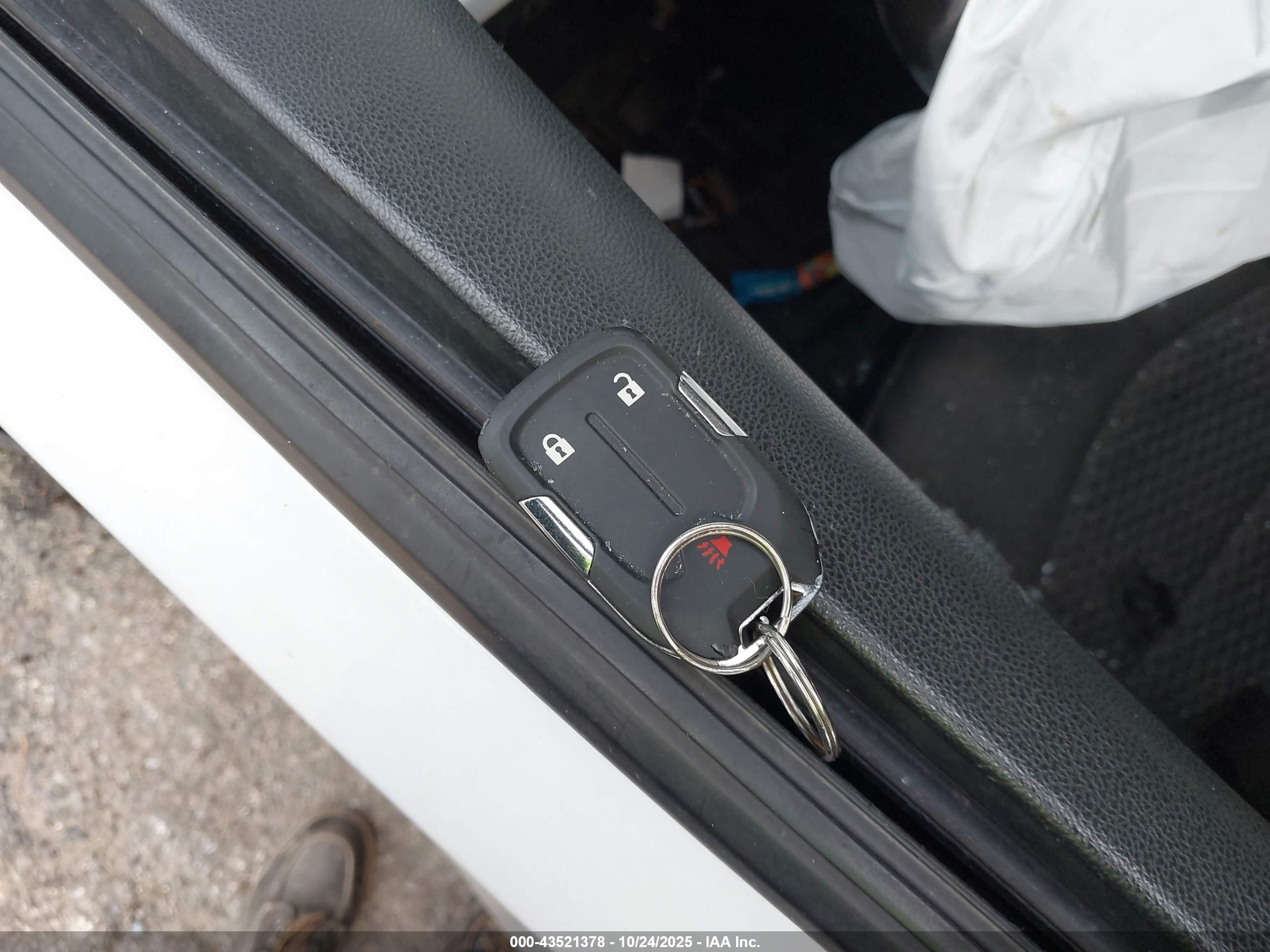 GMC TERRAIN image 11