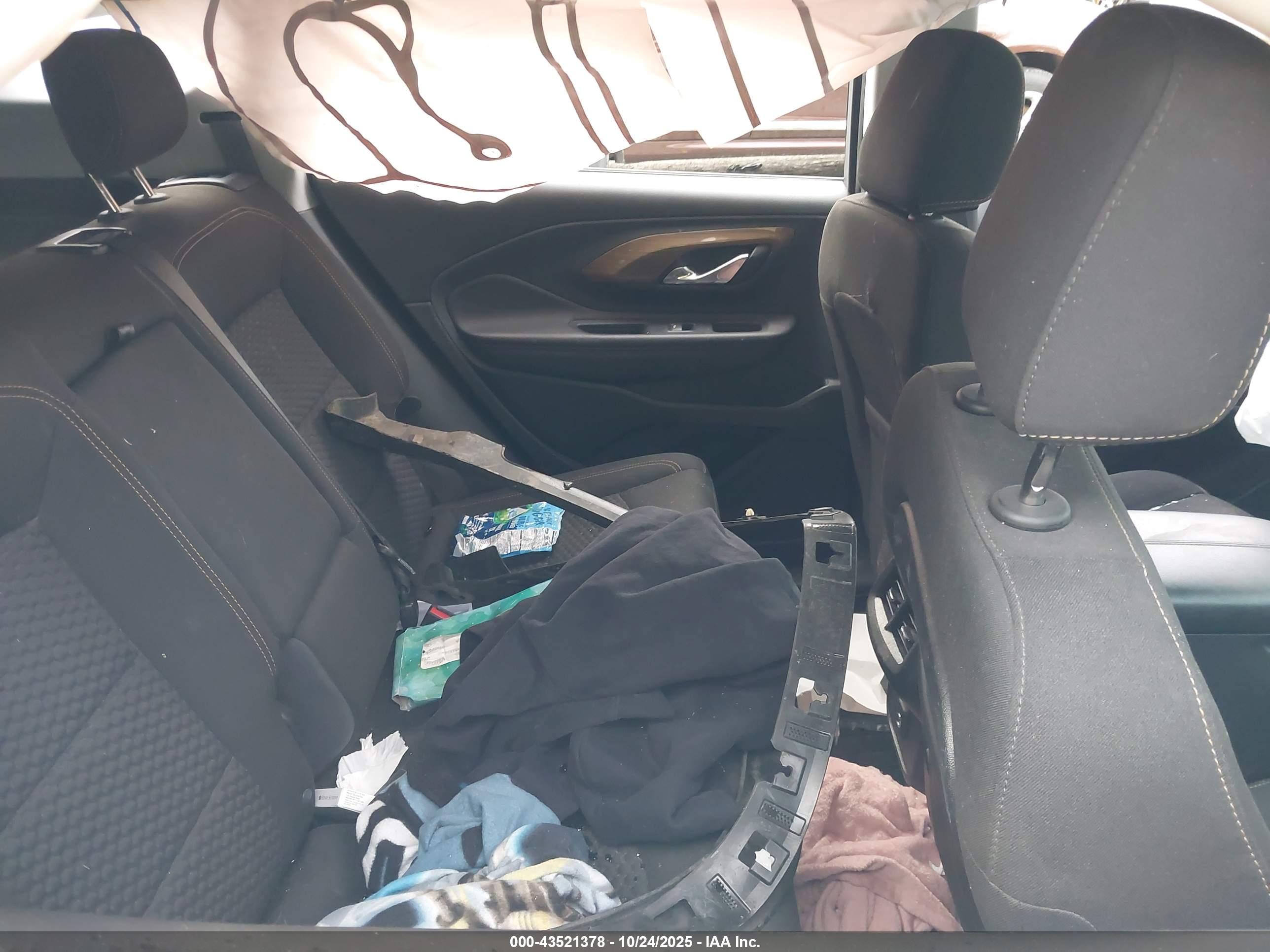 GMC TERRAIN image 8
