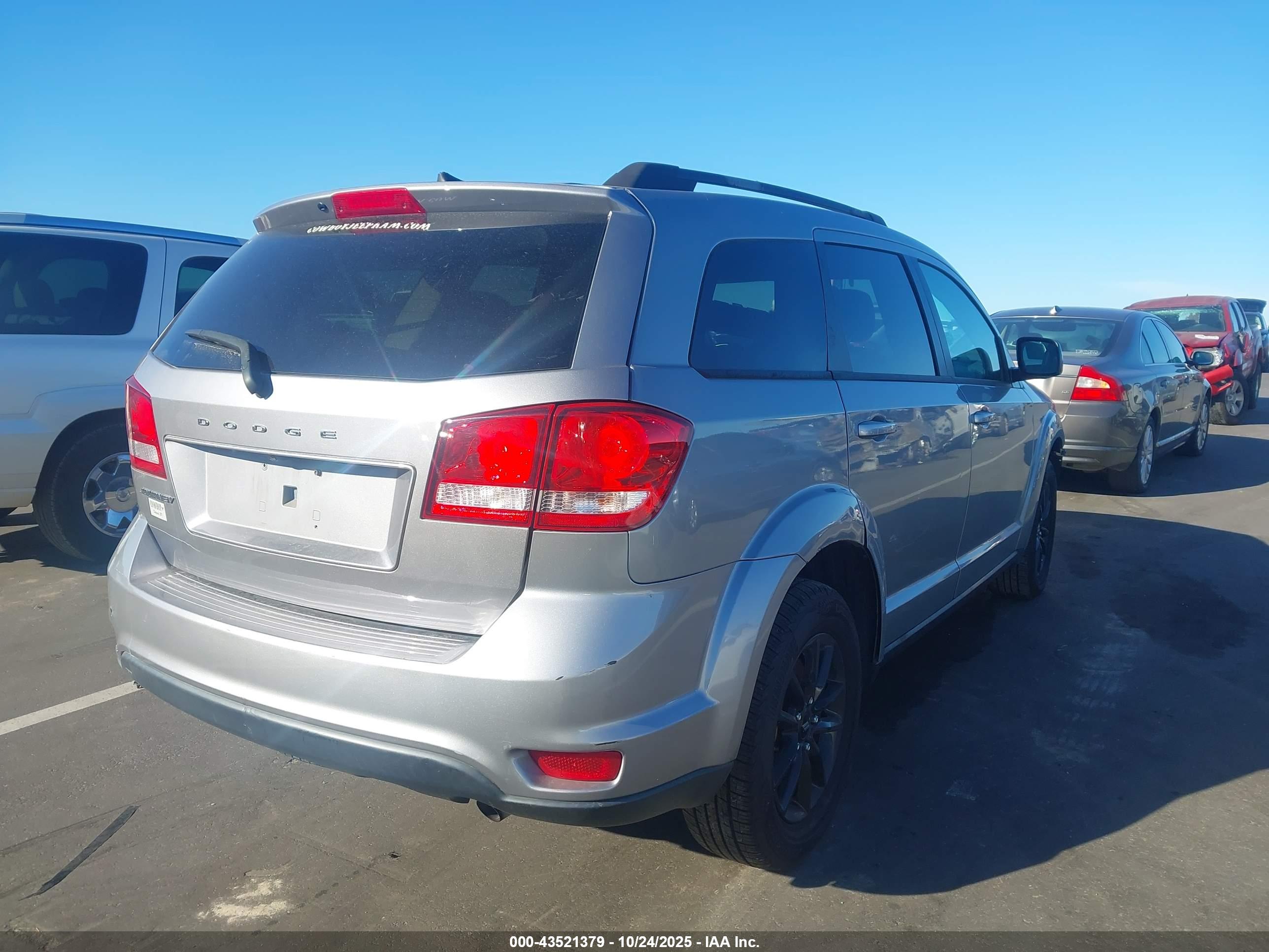 DODGE JOURNEY image 4