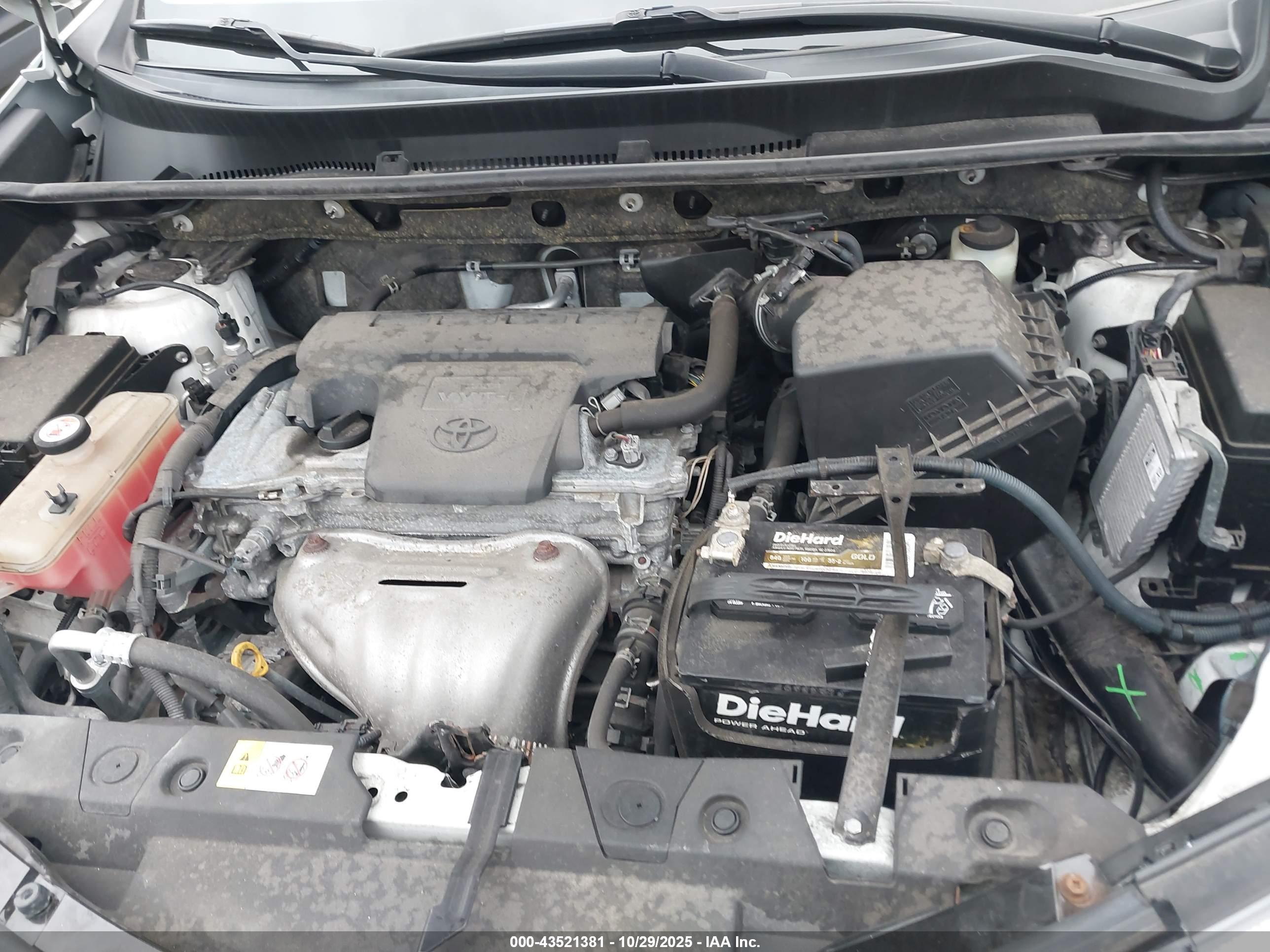 TOYOTA RAV4 image 10