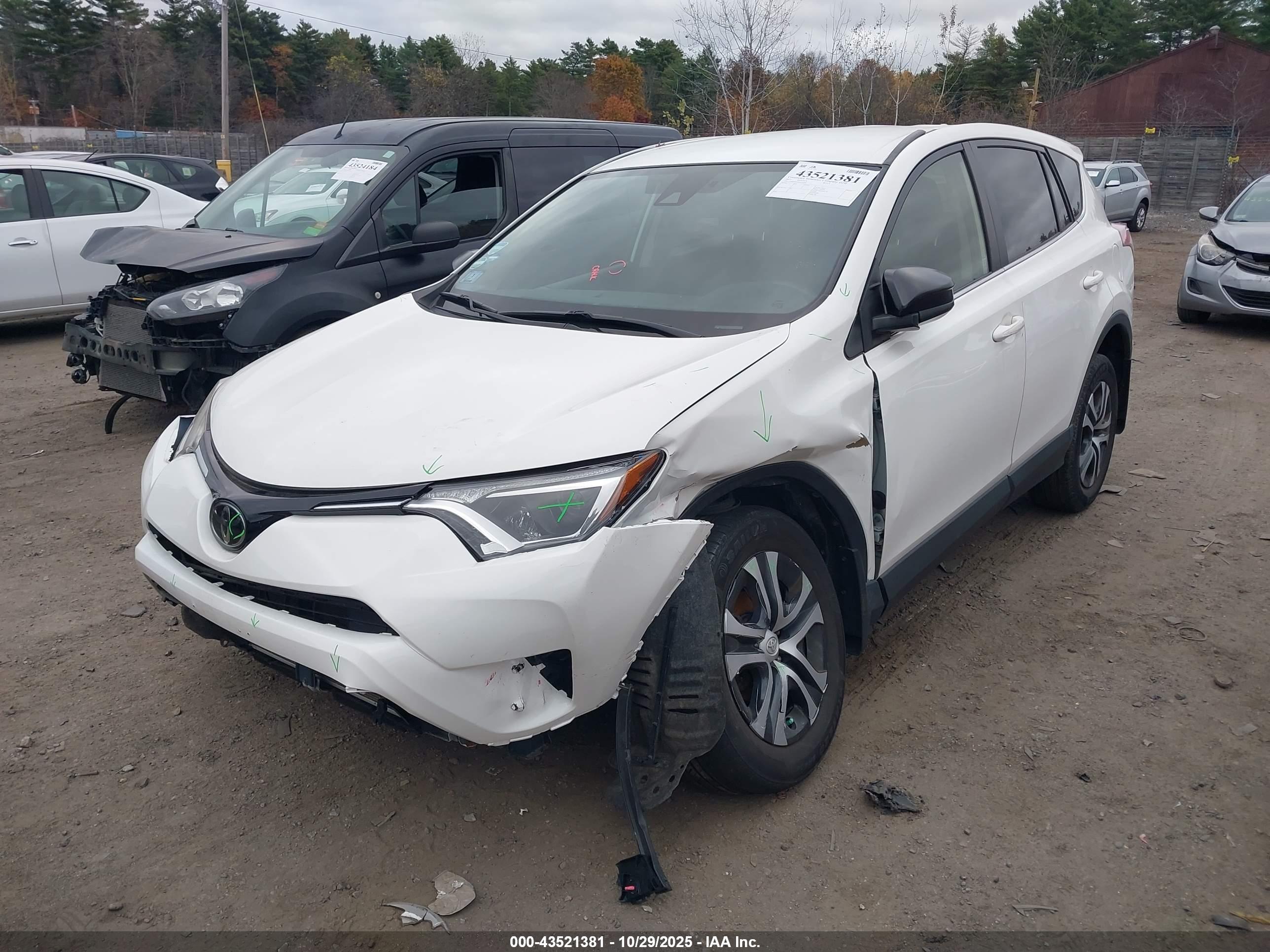 TOYOTA RAV4 image 2