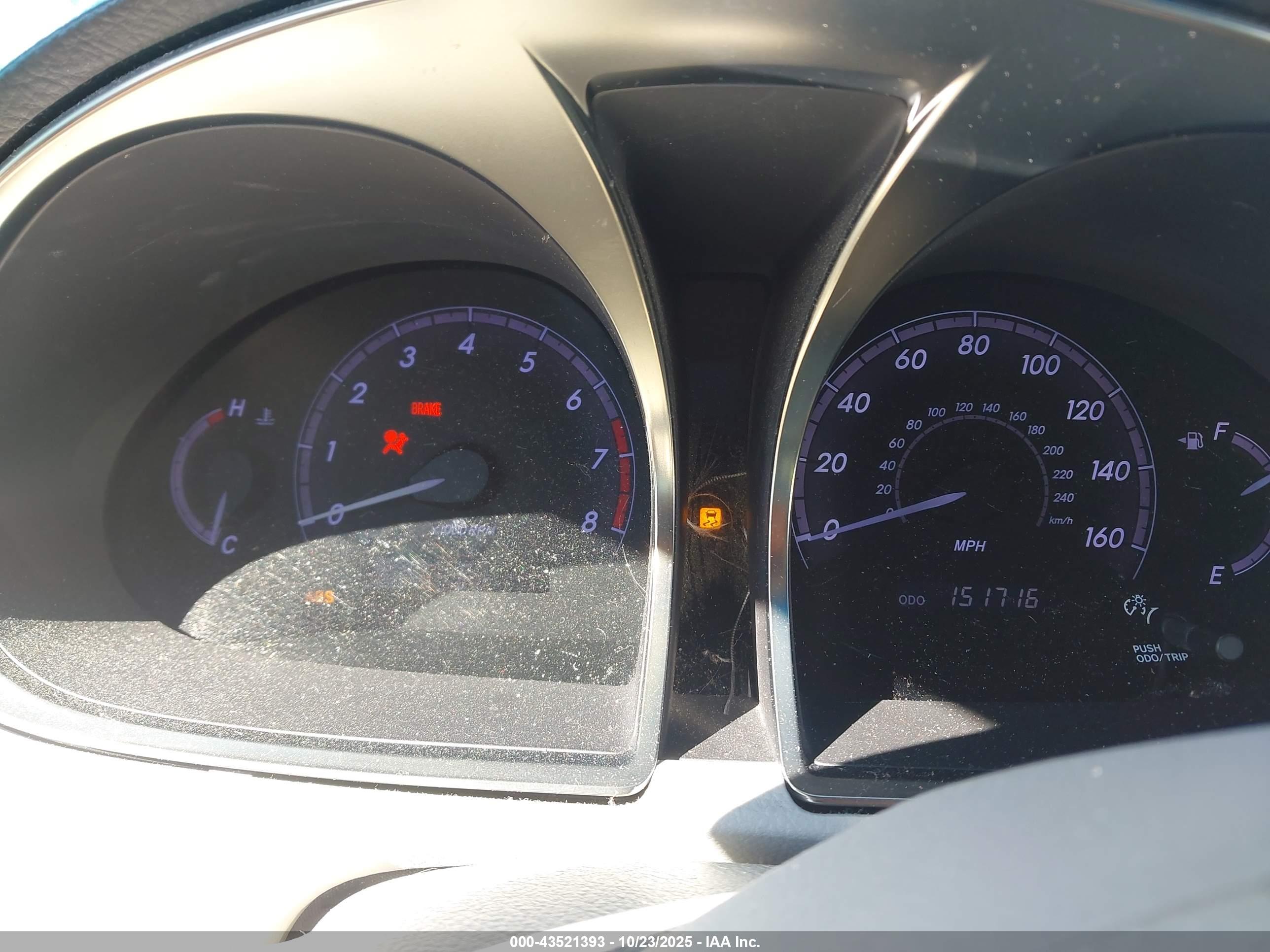 TOYOTA AVALON image 7