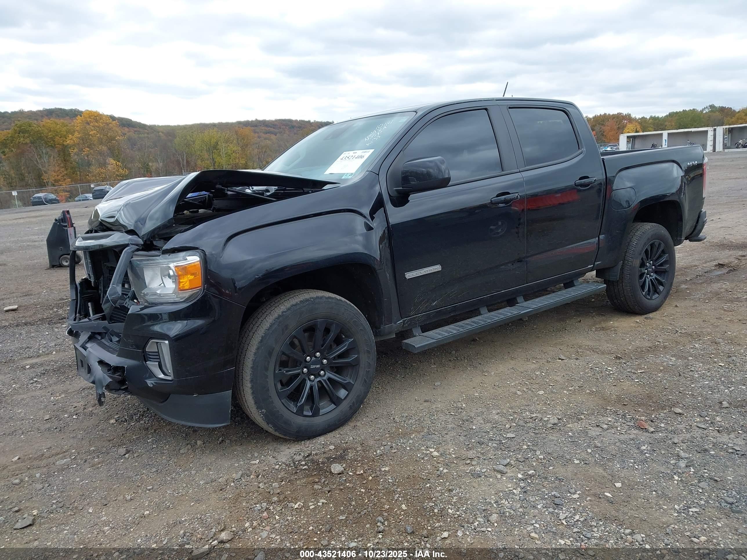 GMC CANYON image 2