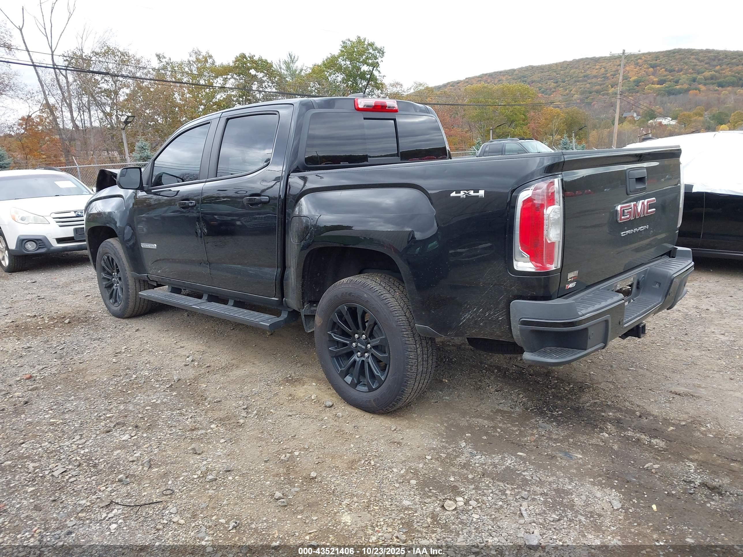 GMC CANYON image 3