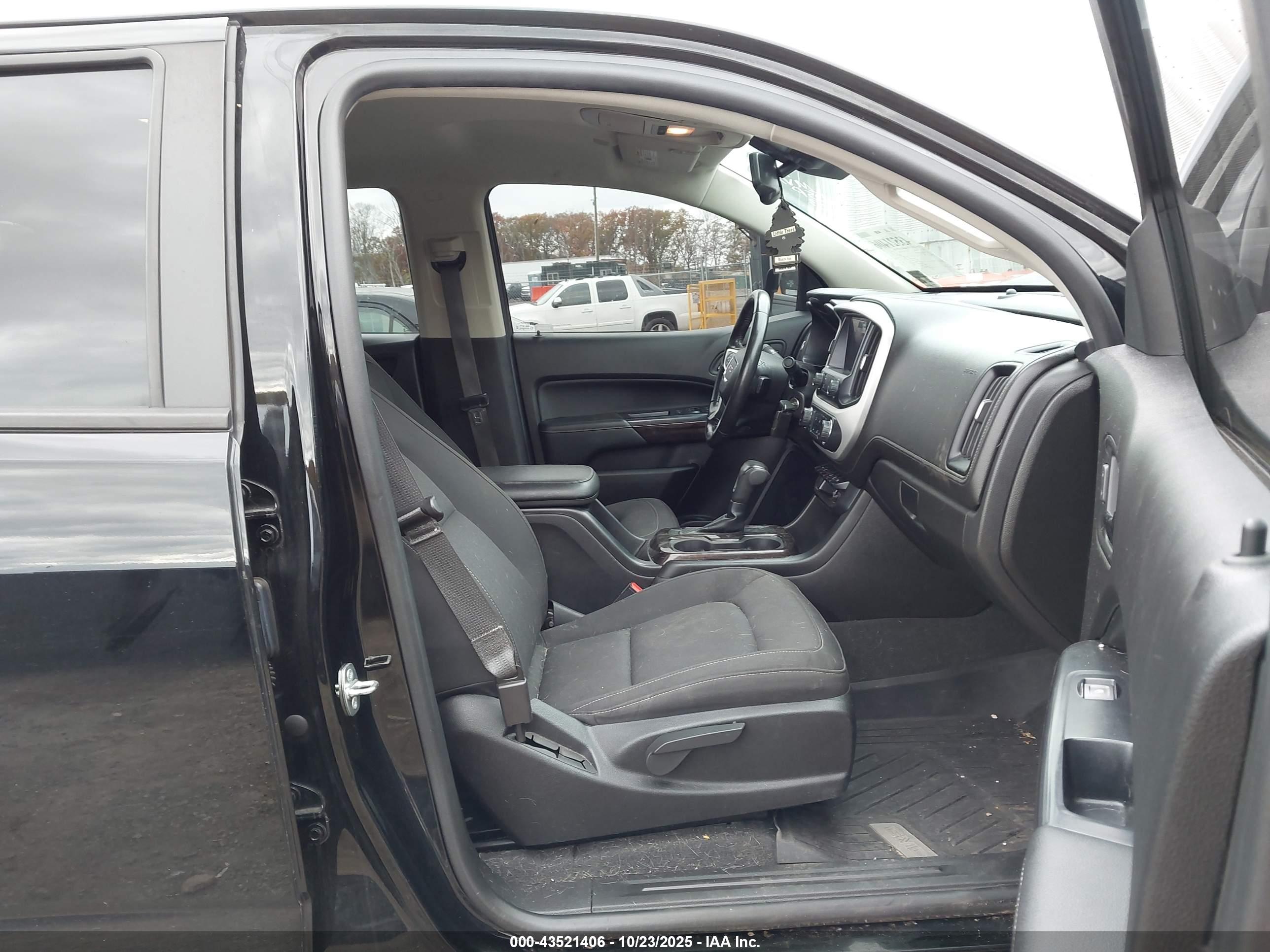 GMC CANYON image 5