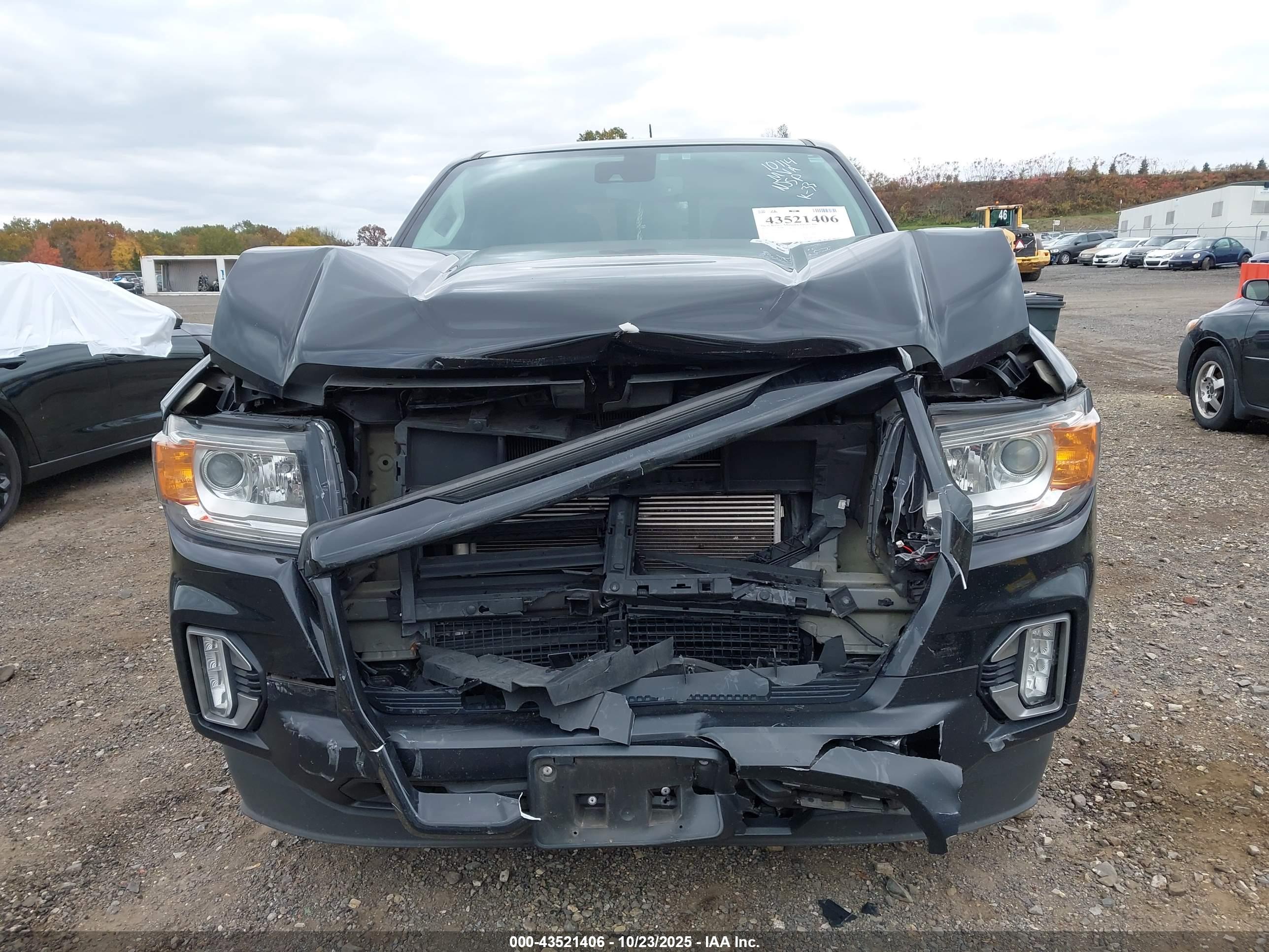 GMC CANYON image 6