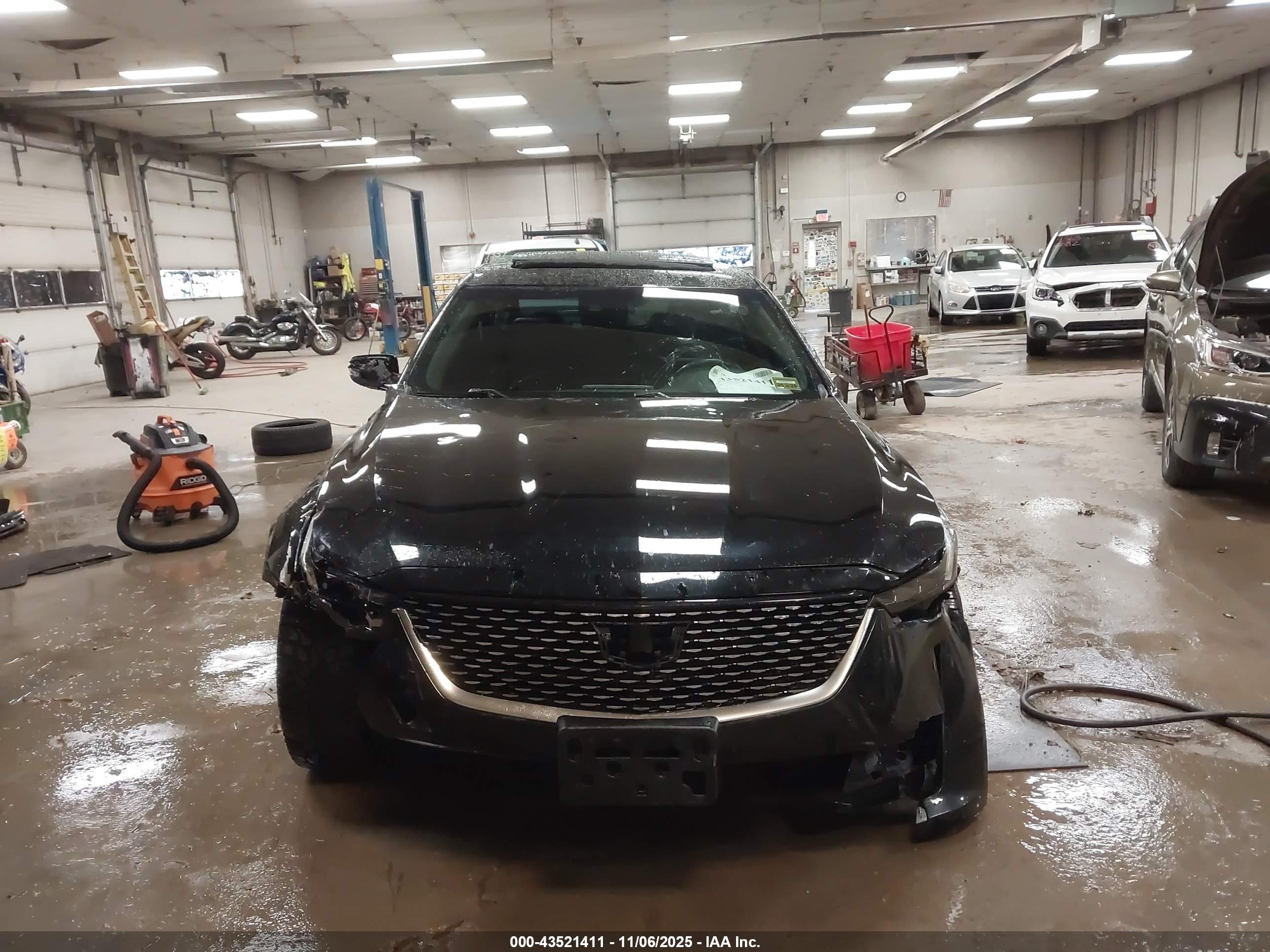 CADILLAC CT5 image 6