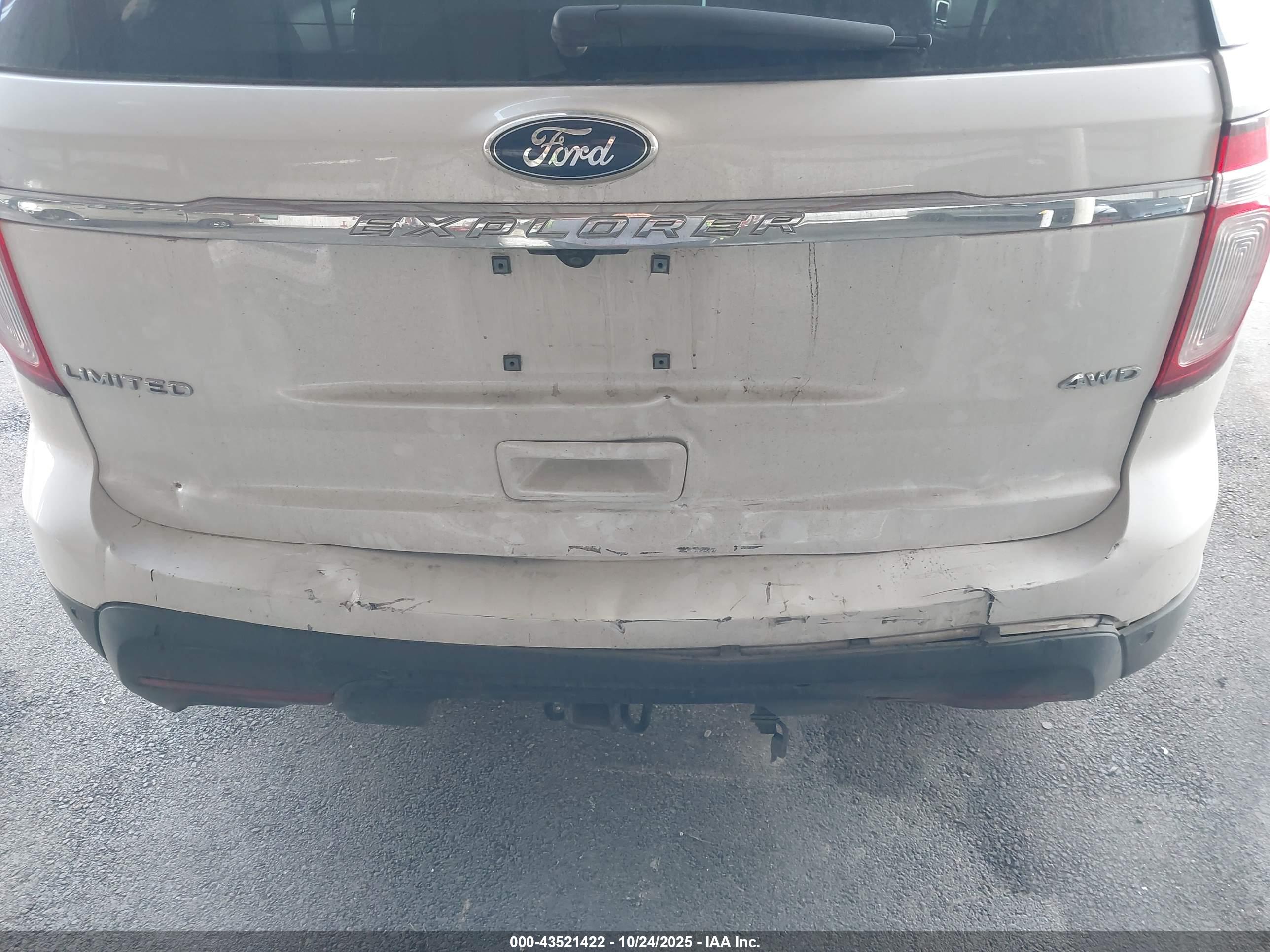 FORD EXPLORER image 6