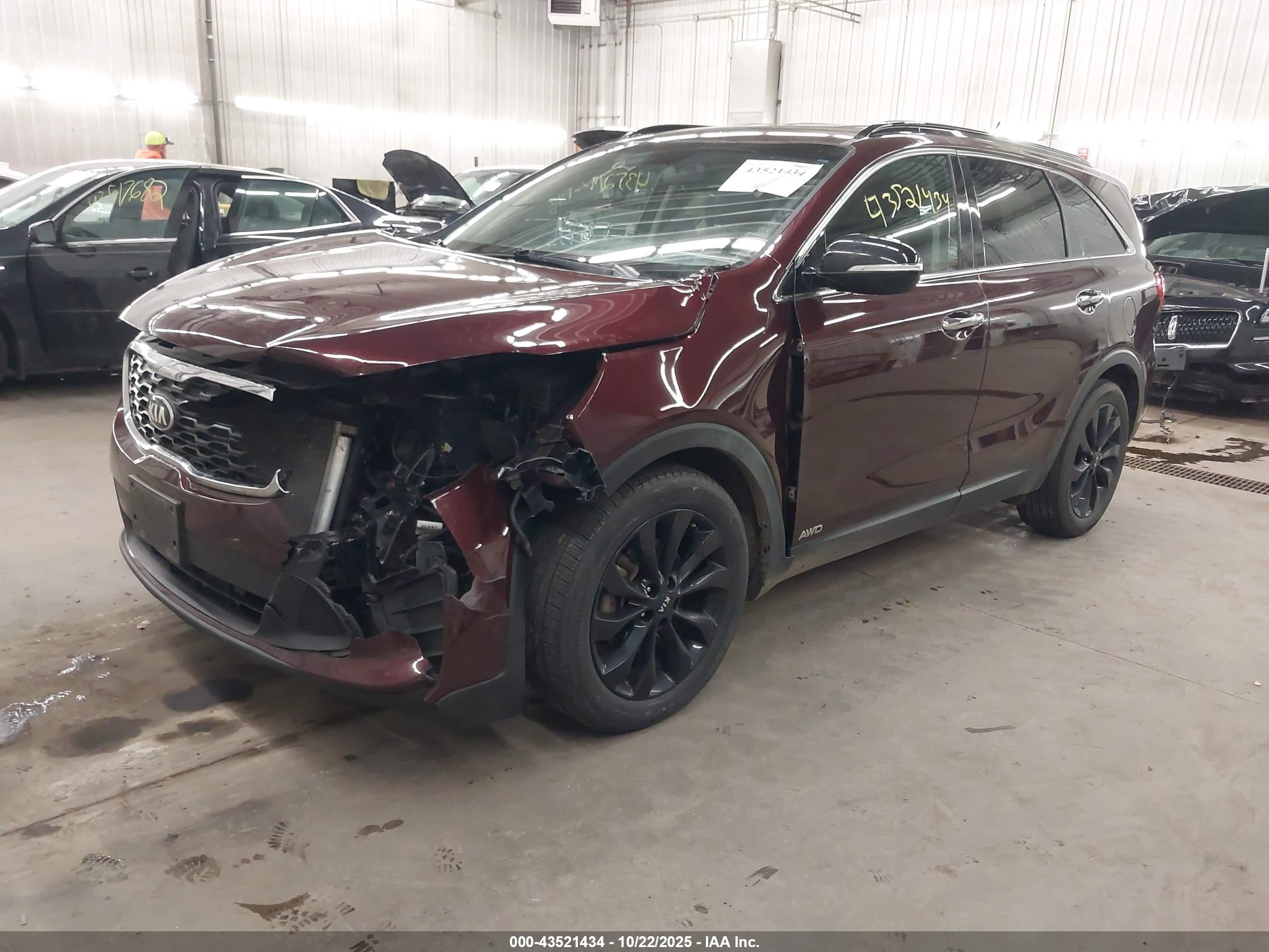 KIA SORENTO image 2