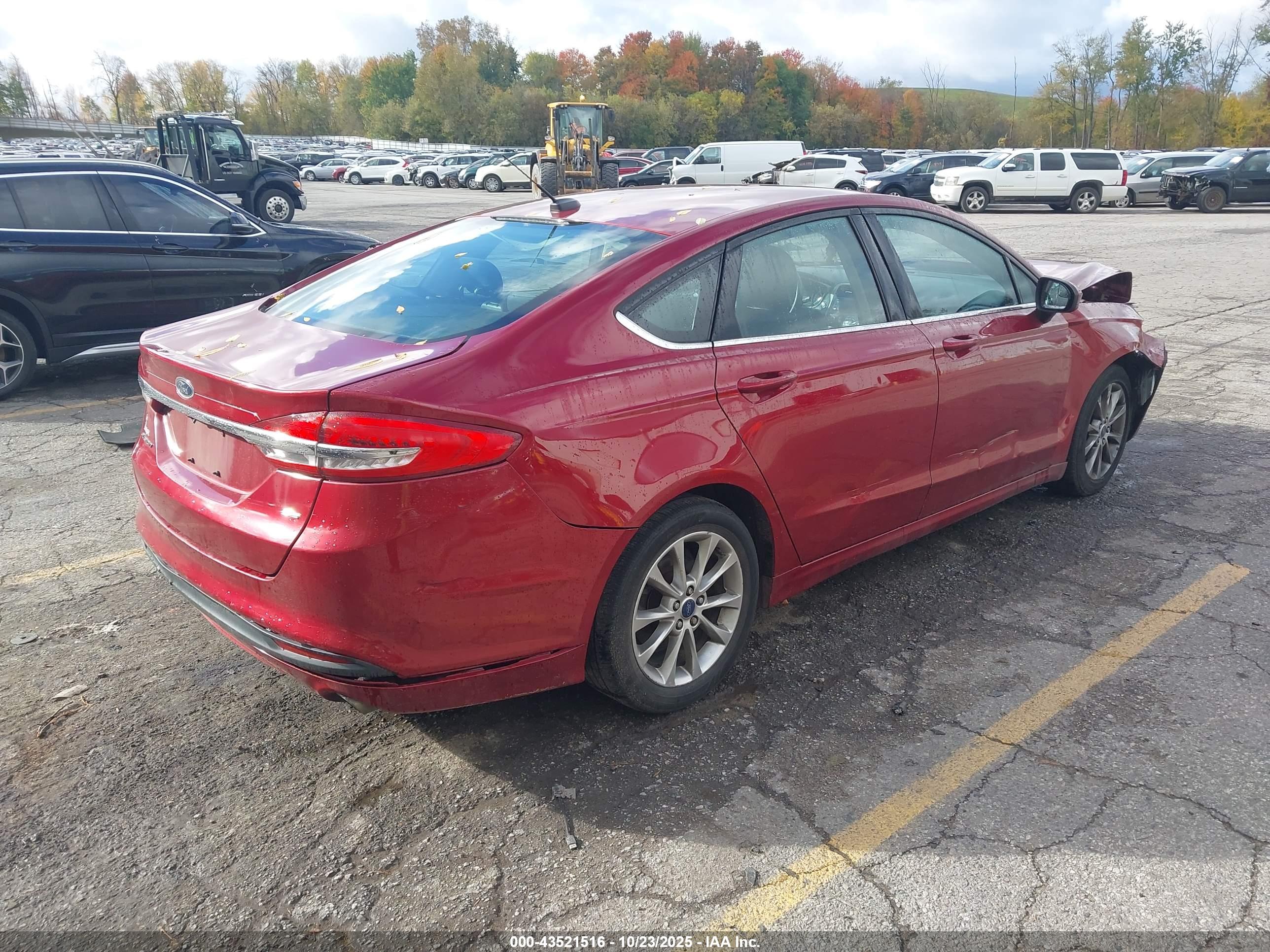 FORD FUSION image 4