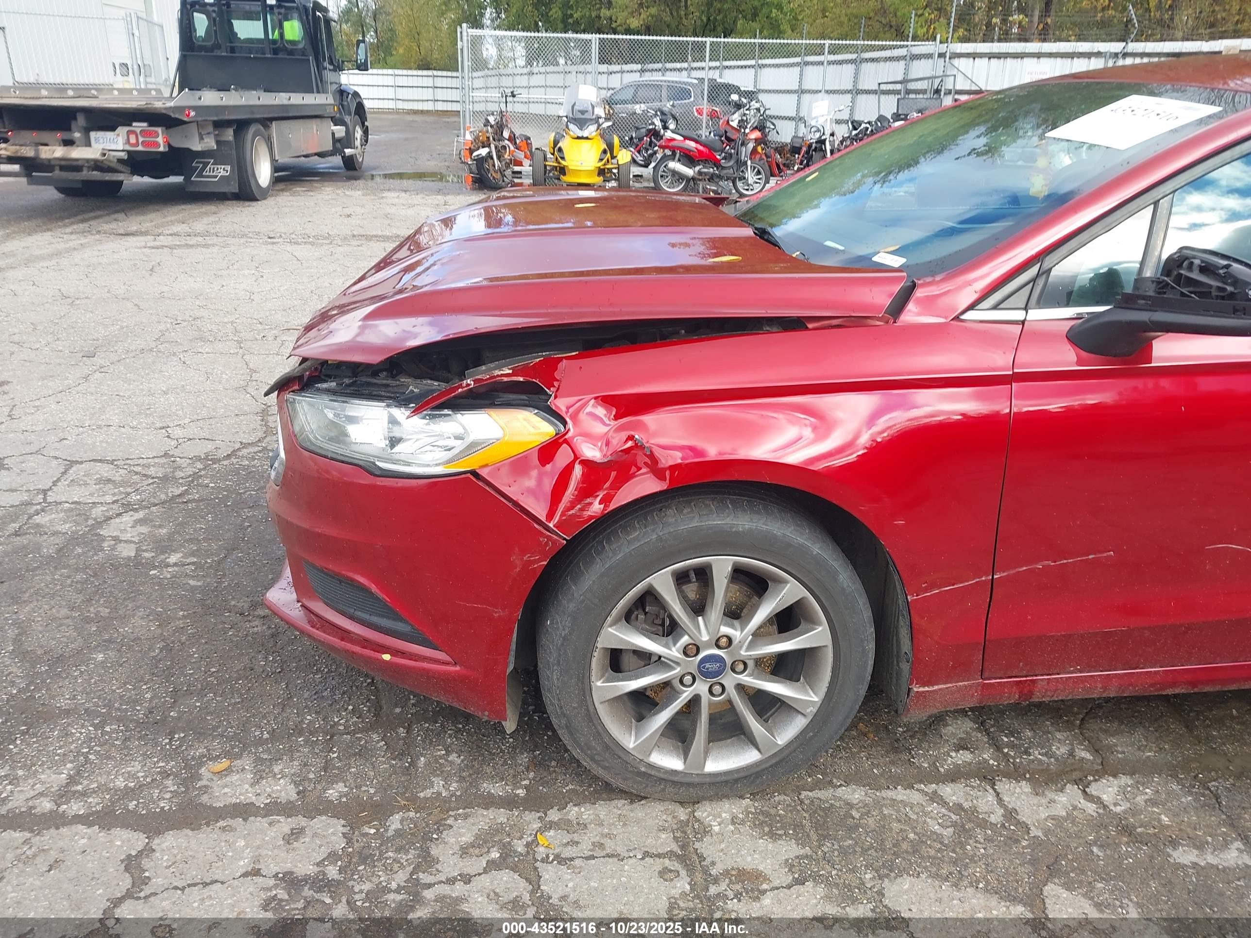 FORD FUSION image 6