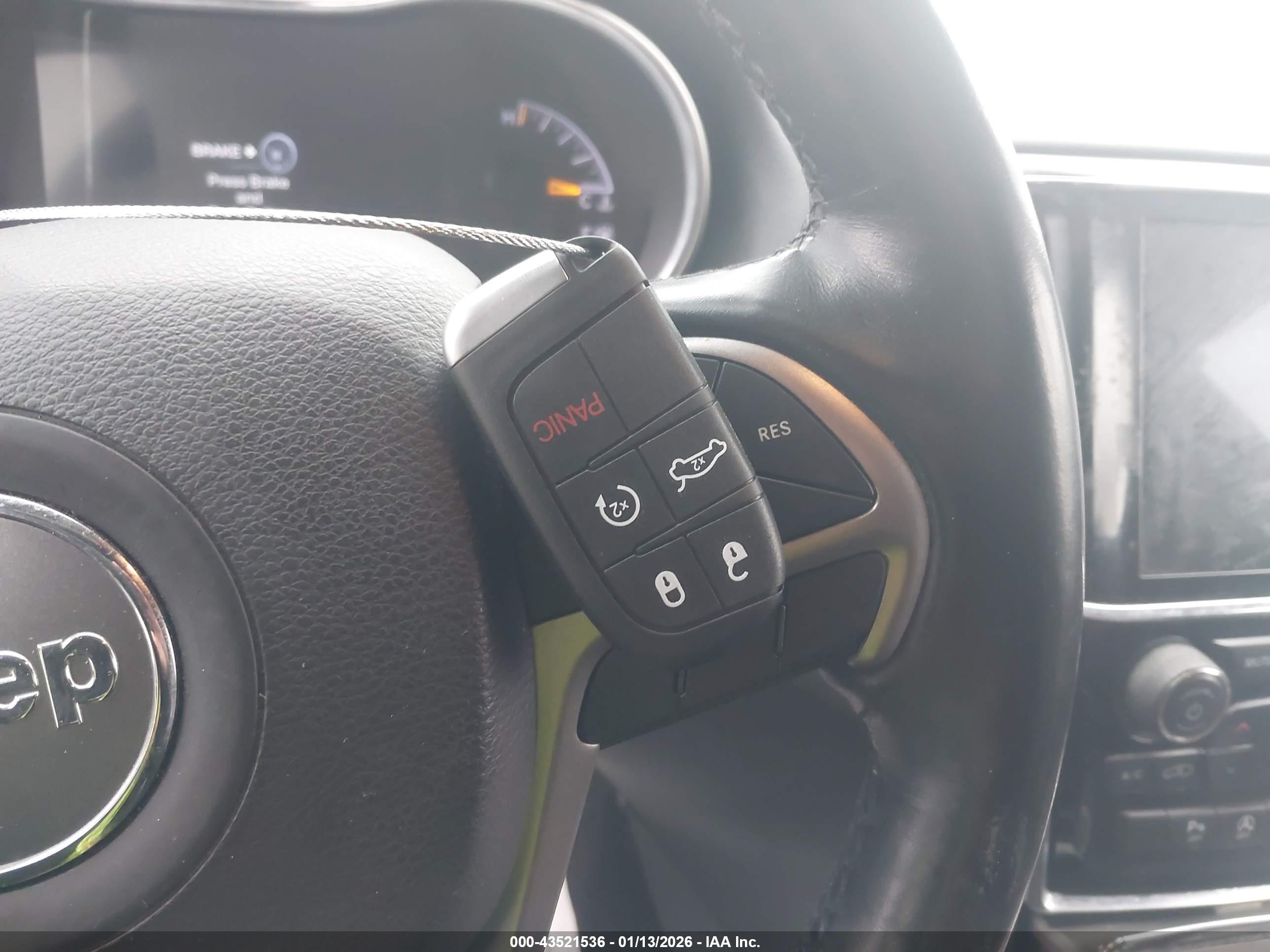 JEEP GRAND image 11