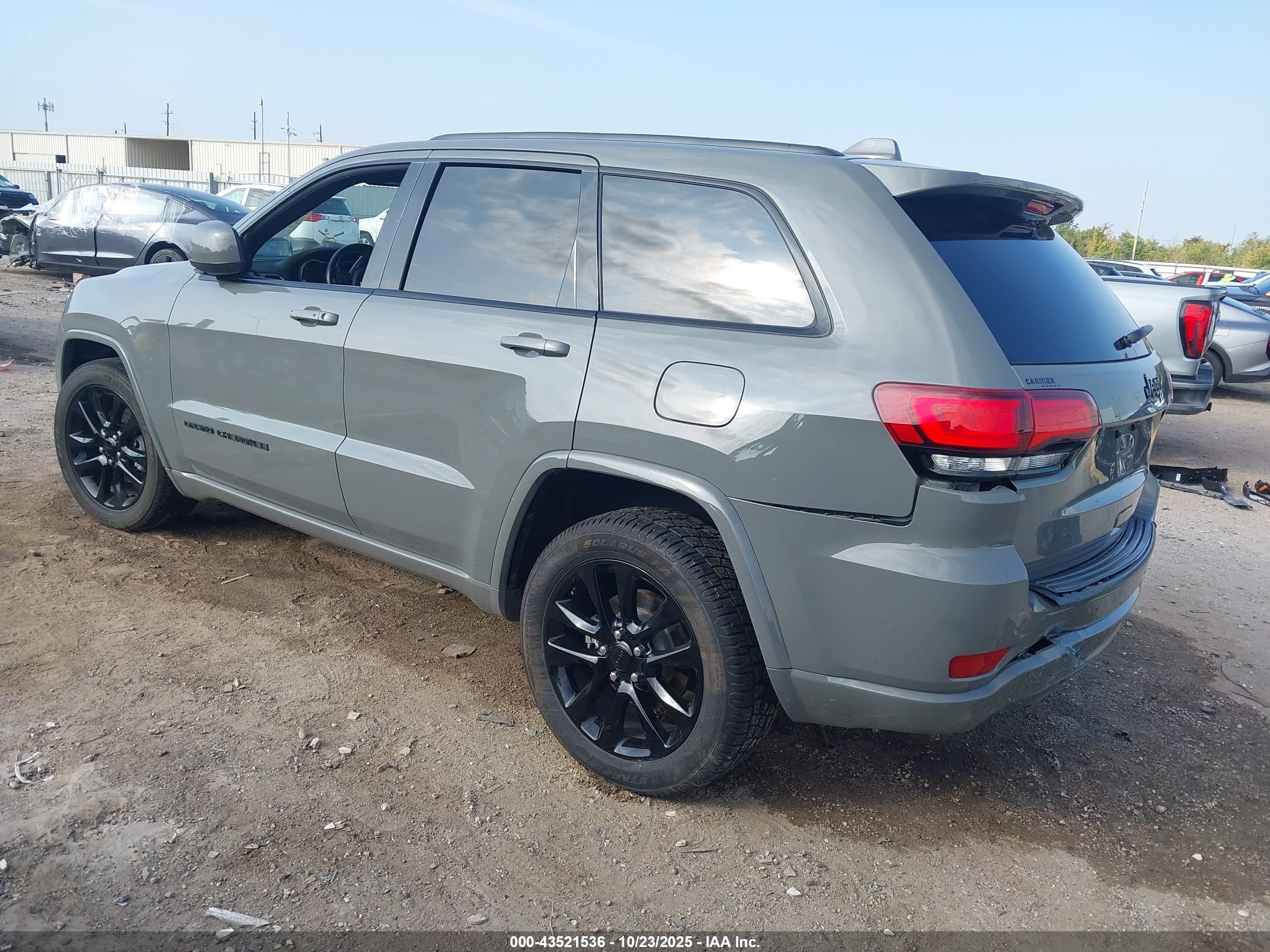 JEEP GRAND image 3